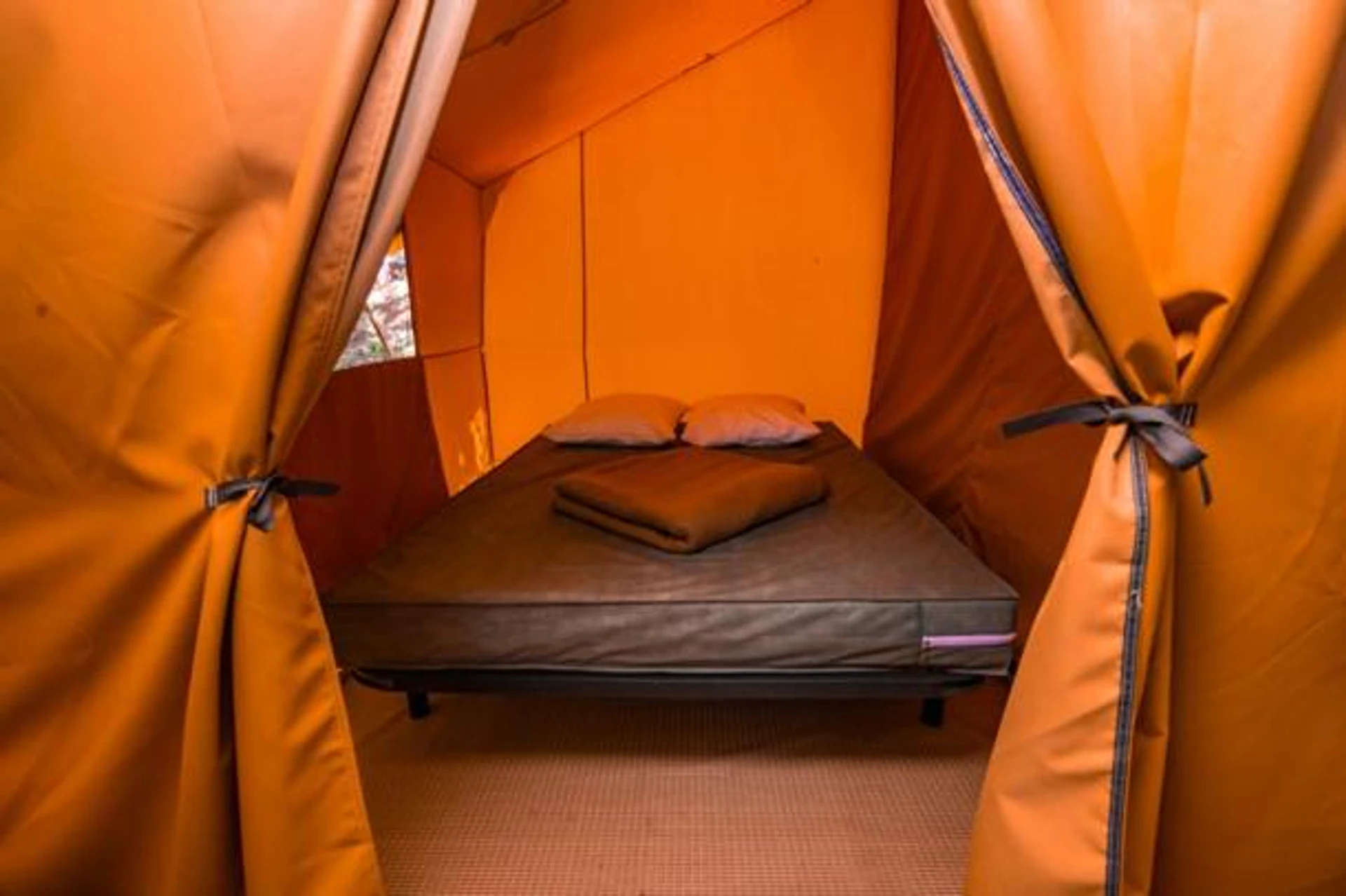 Chambre disponible pour un séminaire d'entreprise à Camping Onlycamp Les Tuillères - Vercheny