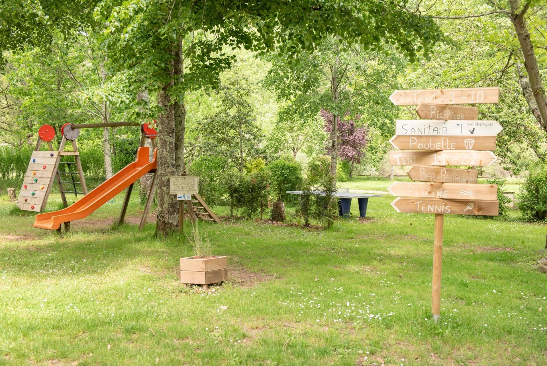 Espaces de team building à Camping Pittoresque - Organiser un séminaire d'entreprise à Saint-Parthem
