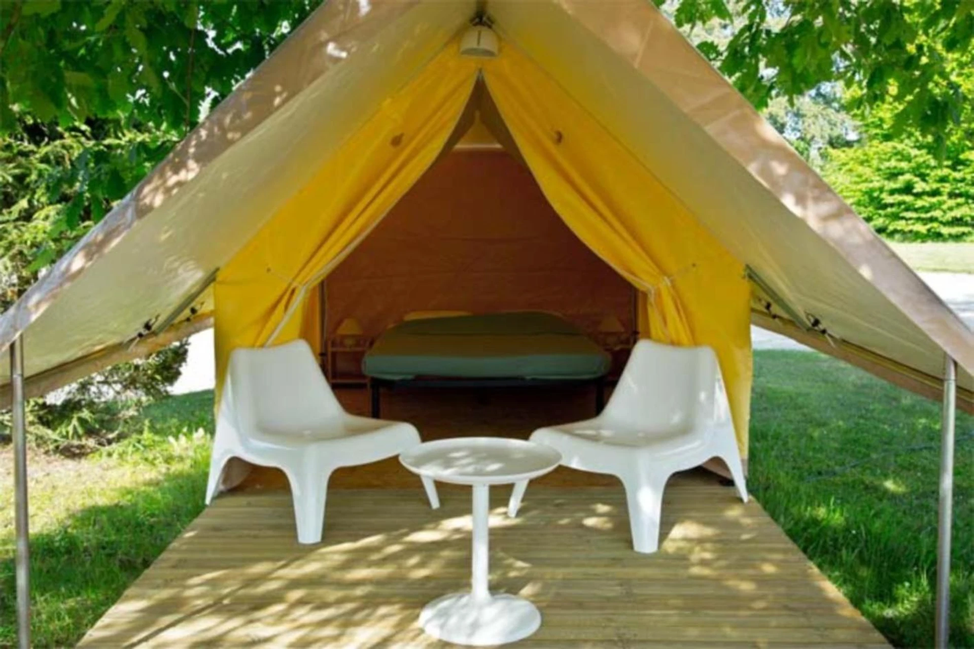 Chambre disponible pour un séminaire d'entreprise à Camping Porte des Vosges - Saint-Sauvant