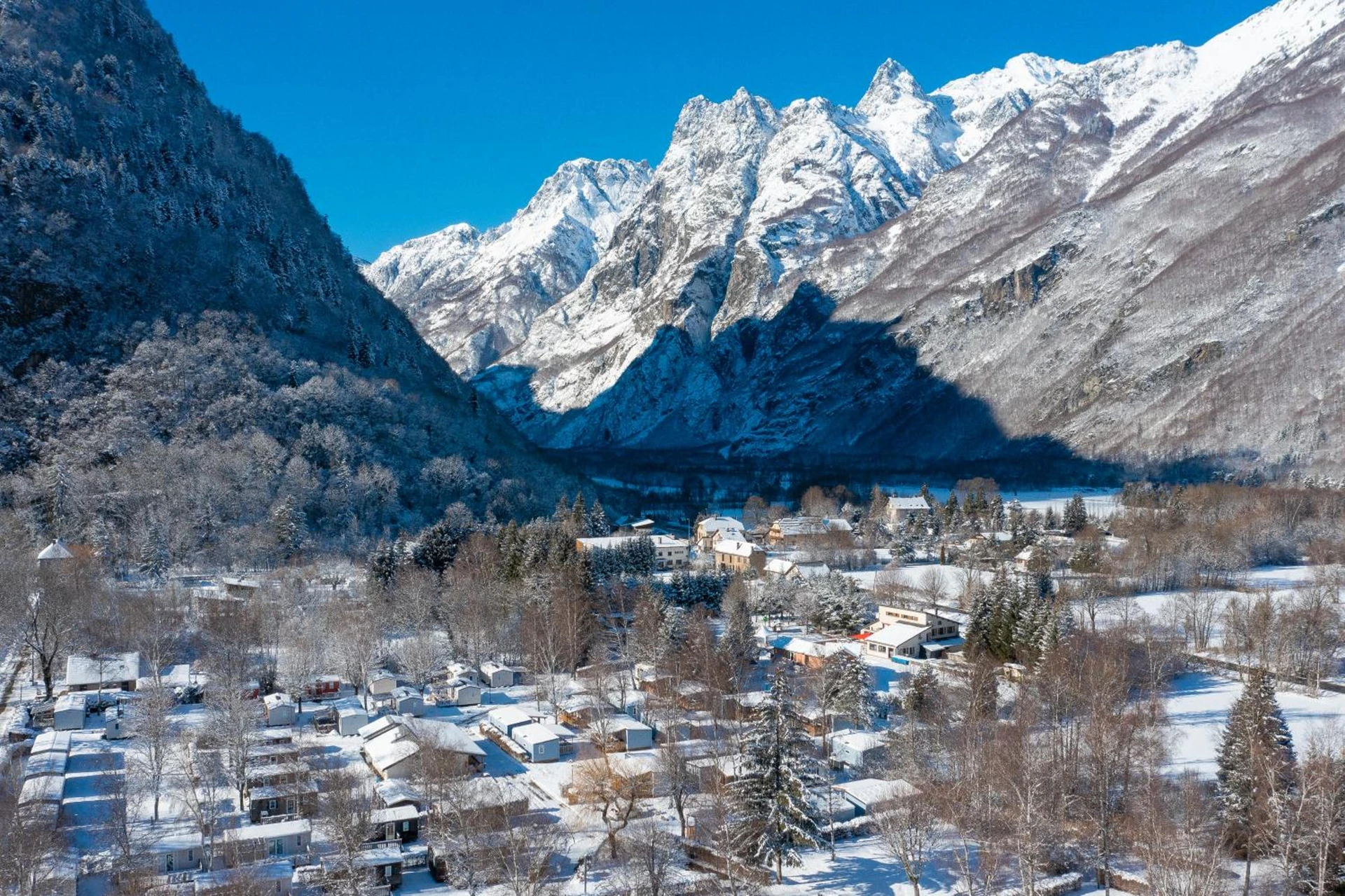 Salle de séminaire à Camping RCN Belledonne - Organiser un événement professionnel à Le Bourg-dʼOisans
