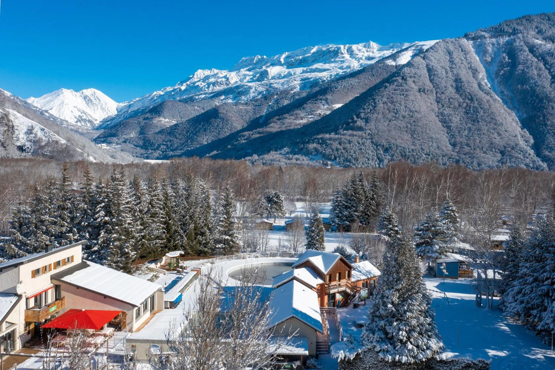 Ambiance de travail pour séminaire d'entreprise à Camping RCN Belledonne - Le Bourg-dʼOisans