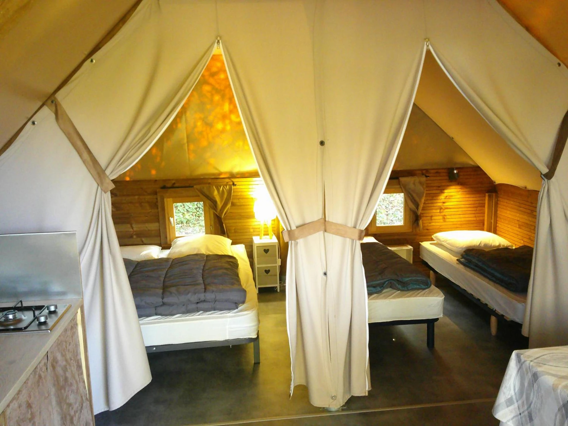 Chambre disponible pour un séminaire d'entreprise à Camping Smile & Braudieres - Mézières-sous-Lavardin