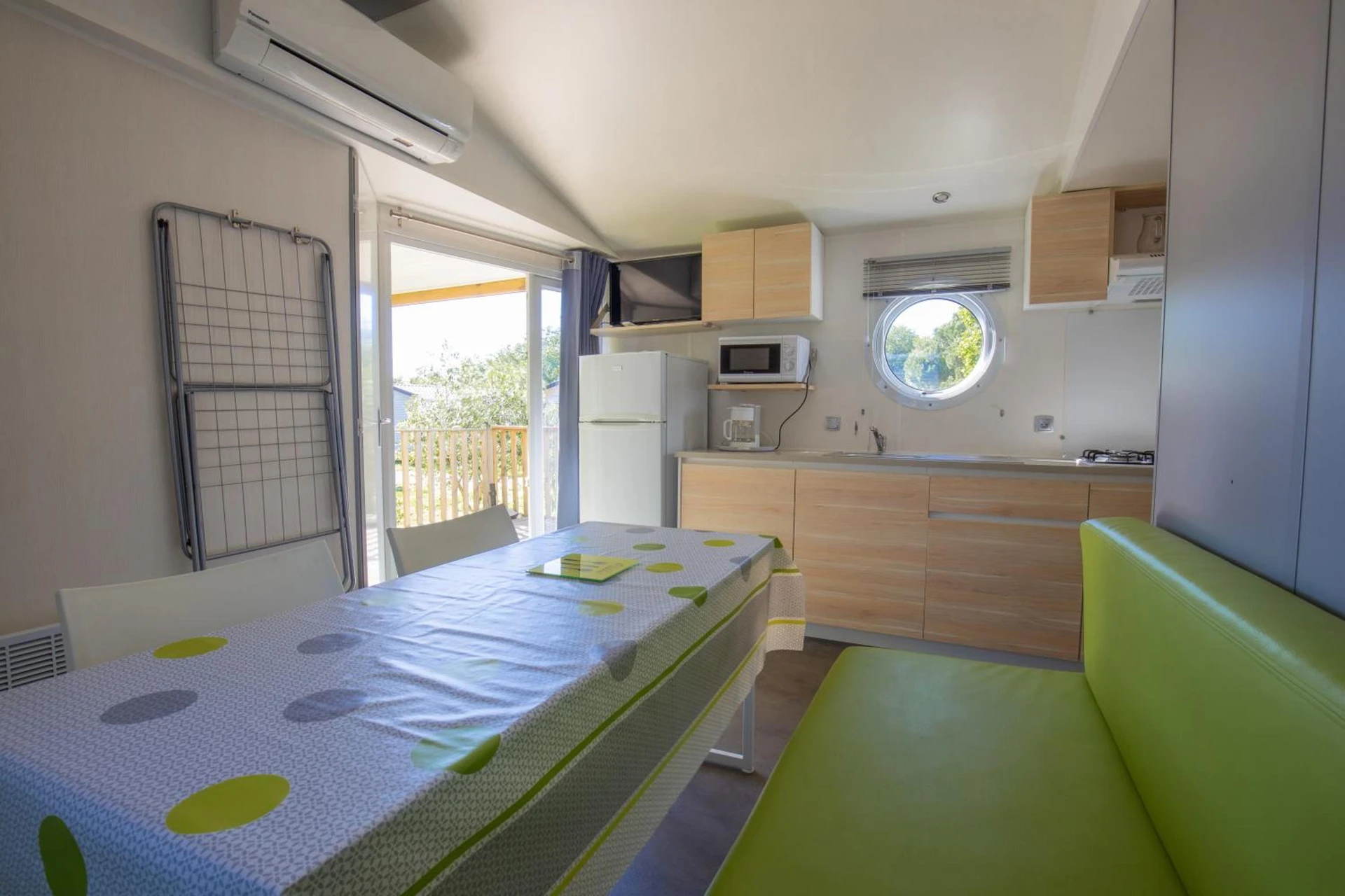 Magnifique chambre pour un séminaire d'entreprise à Camping Taxo Les Pins - Argelès-sur-Mer