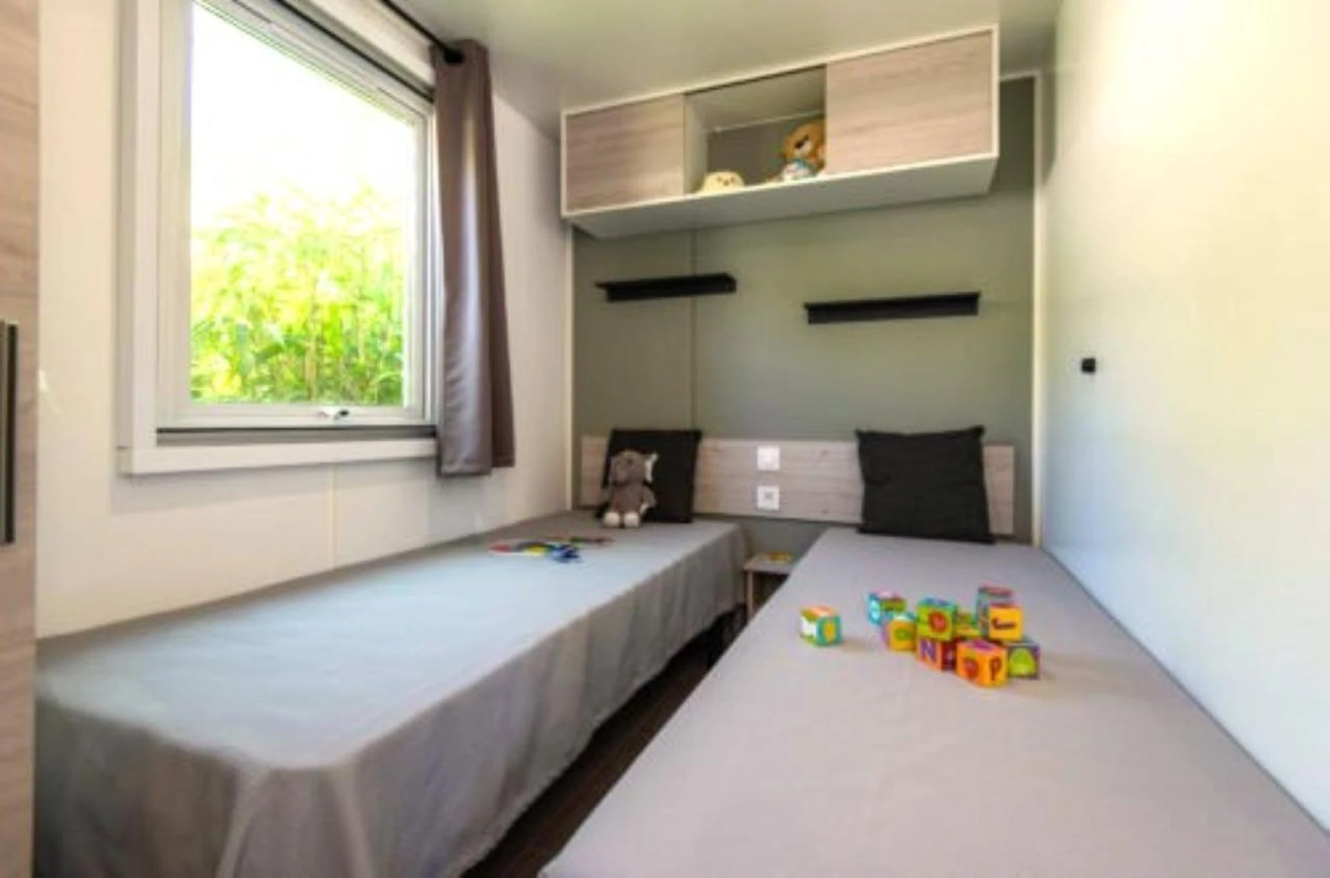 Chambre disponible pour un séminaire d'entreprise à CAMPING VERT LAVANDE - Belmont-sur-Rance
