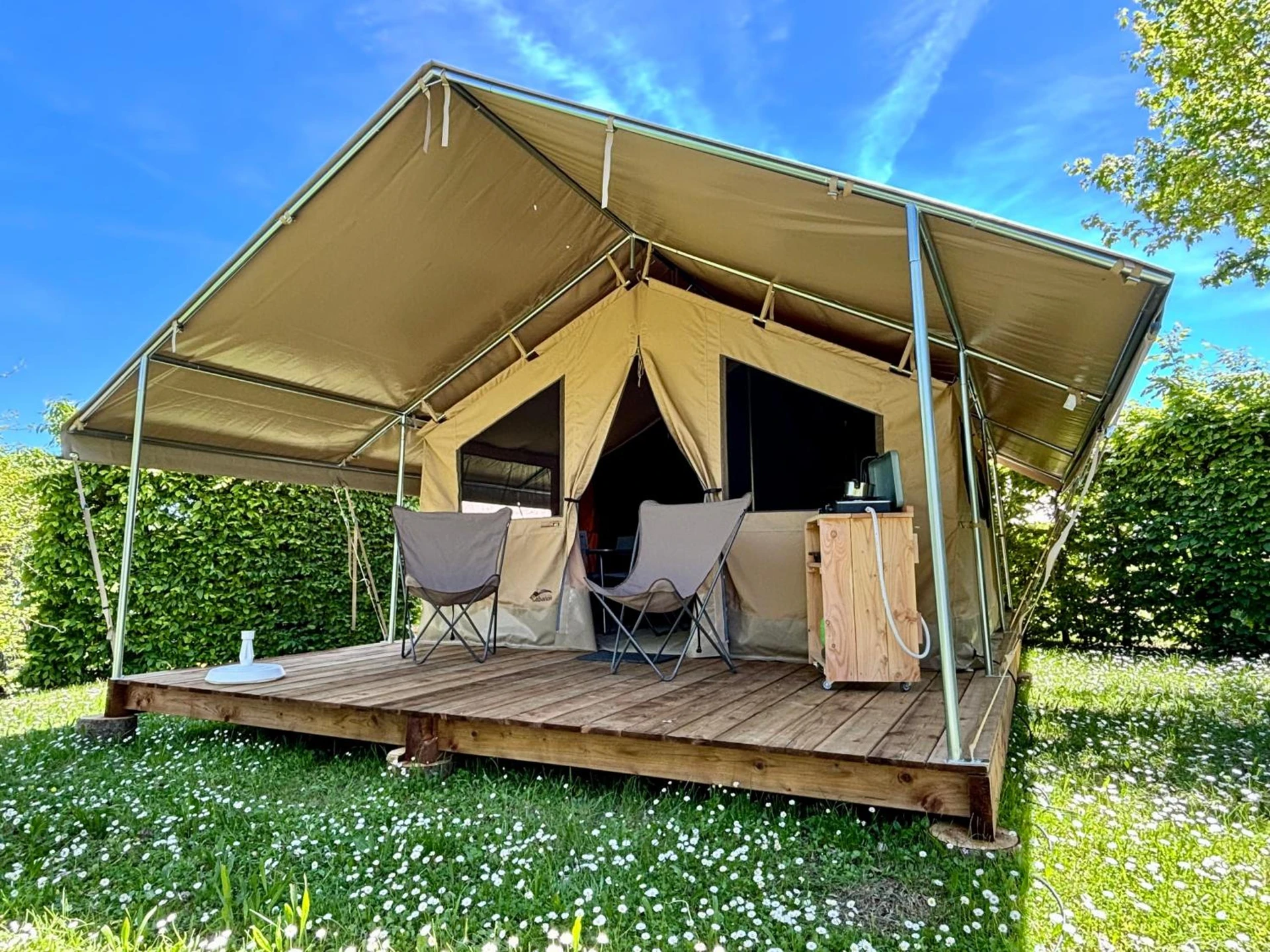 Ambiance de travail pour séminaire d'entreprise à Camping Onlycamp Pierre & Sources - Volvic
