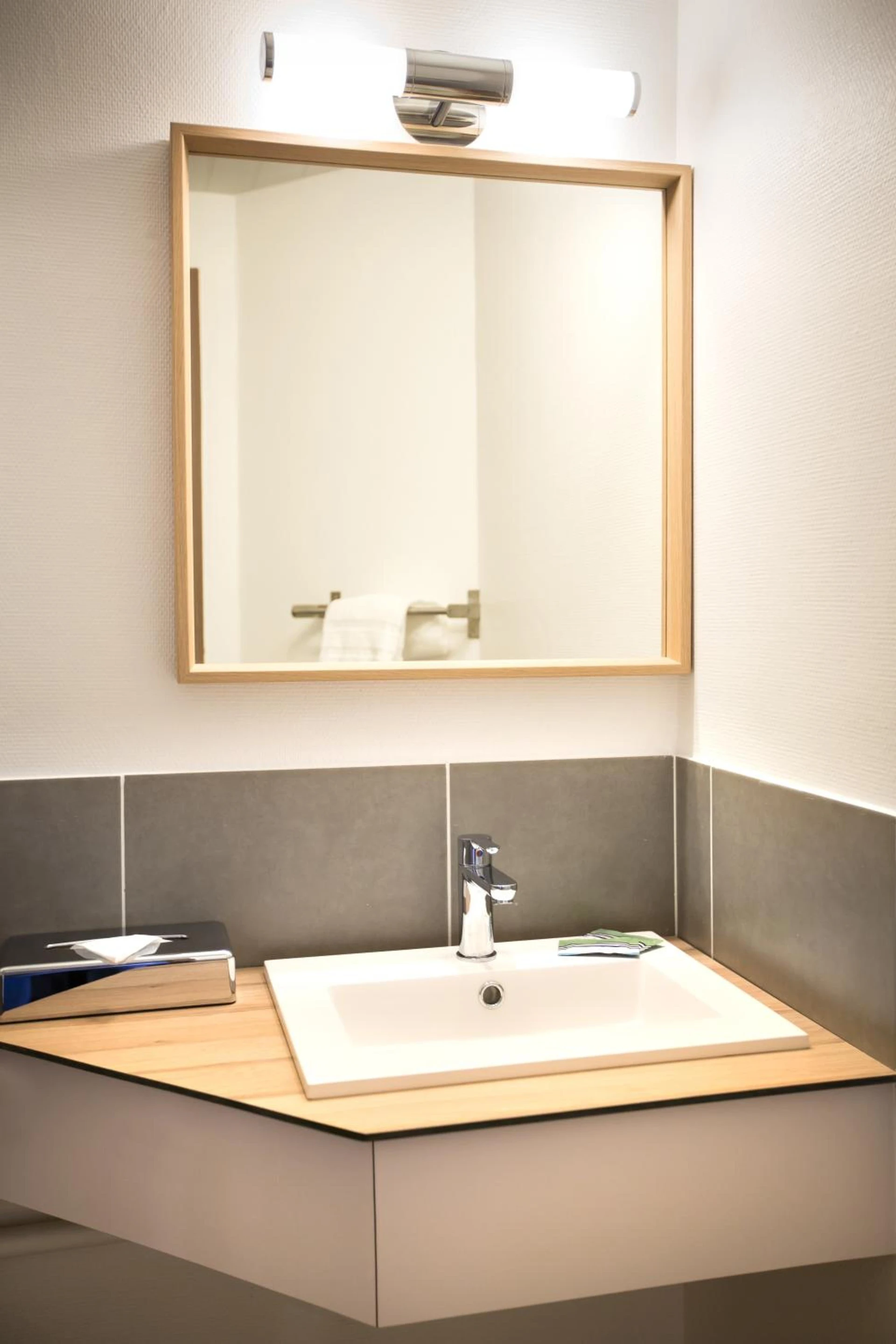 Magnifique chambre pour un séminaire d'entreprise à Carré Pau Airport Hôtel - Serres-Castet