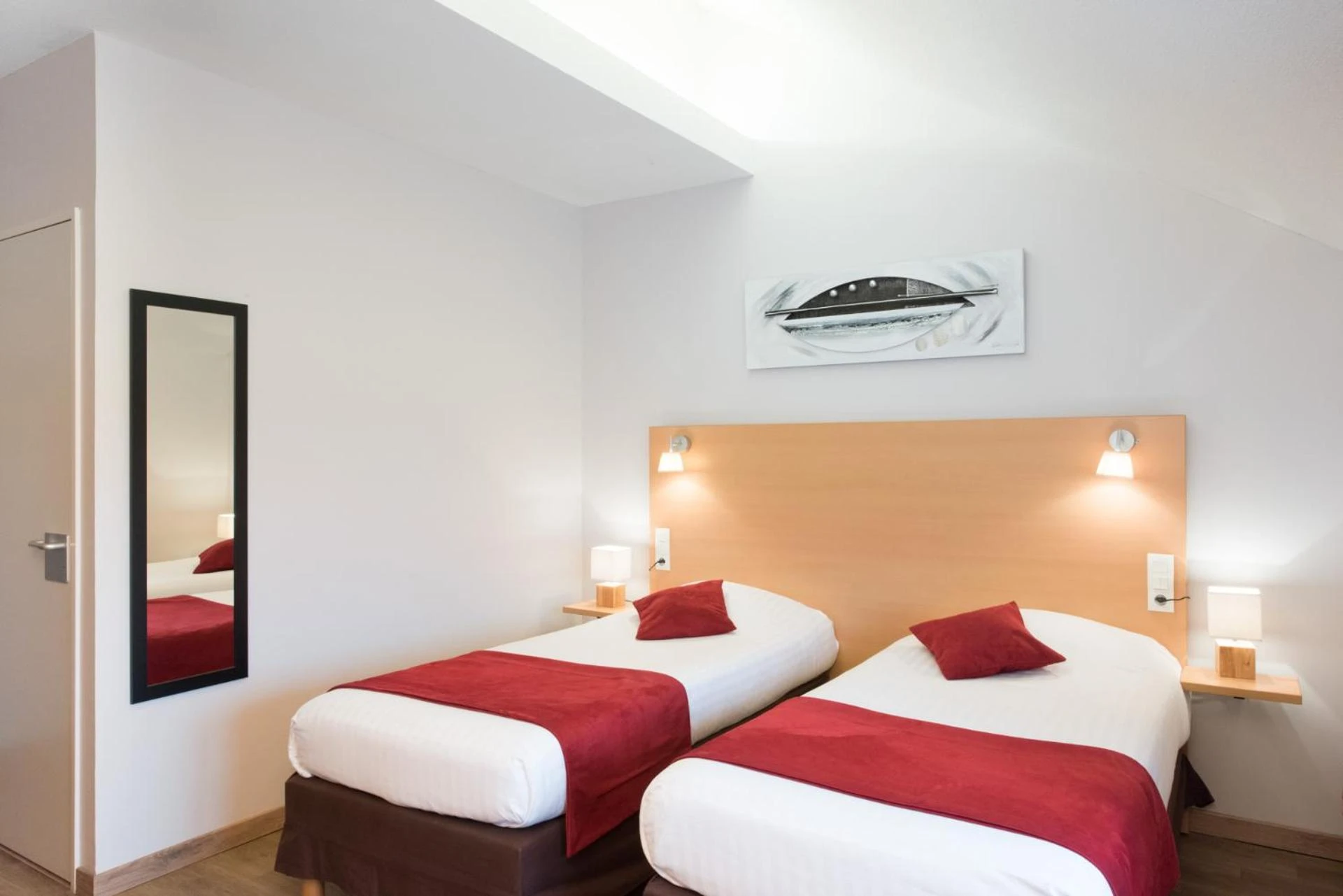 Chambre disponible pour un séminaire d'entreprise à Carré Py' Hôtel - Bagnères-de-Bigorre