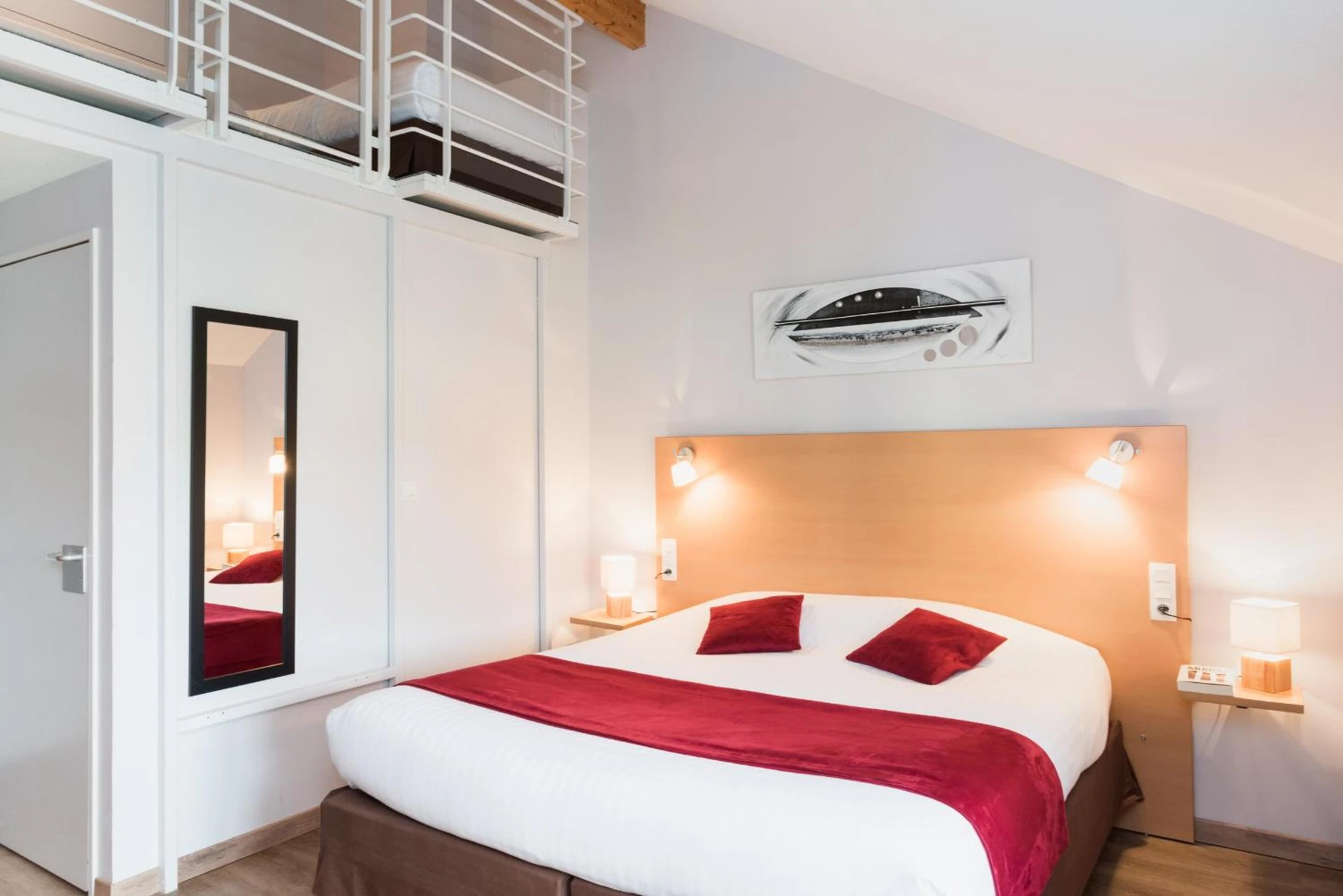 Chambre disponible pour un séminaire d'entreprise à Carré Py' Hôtel - Bagnères-de-Bigorre
