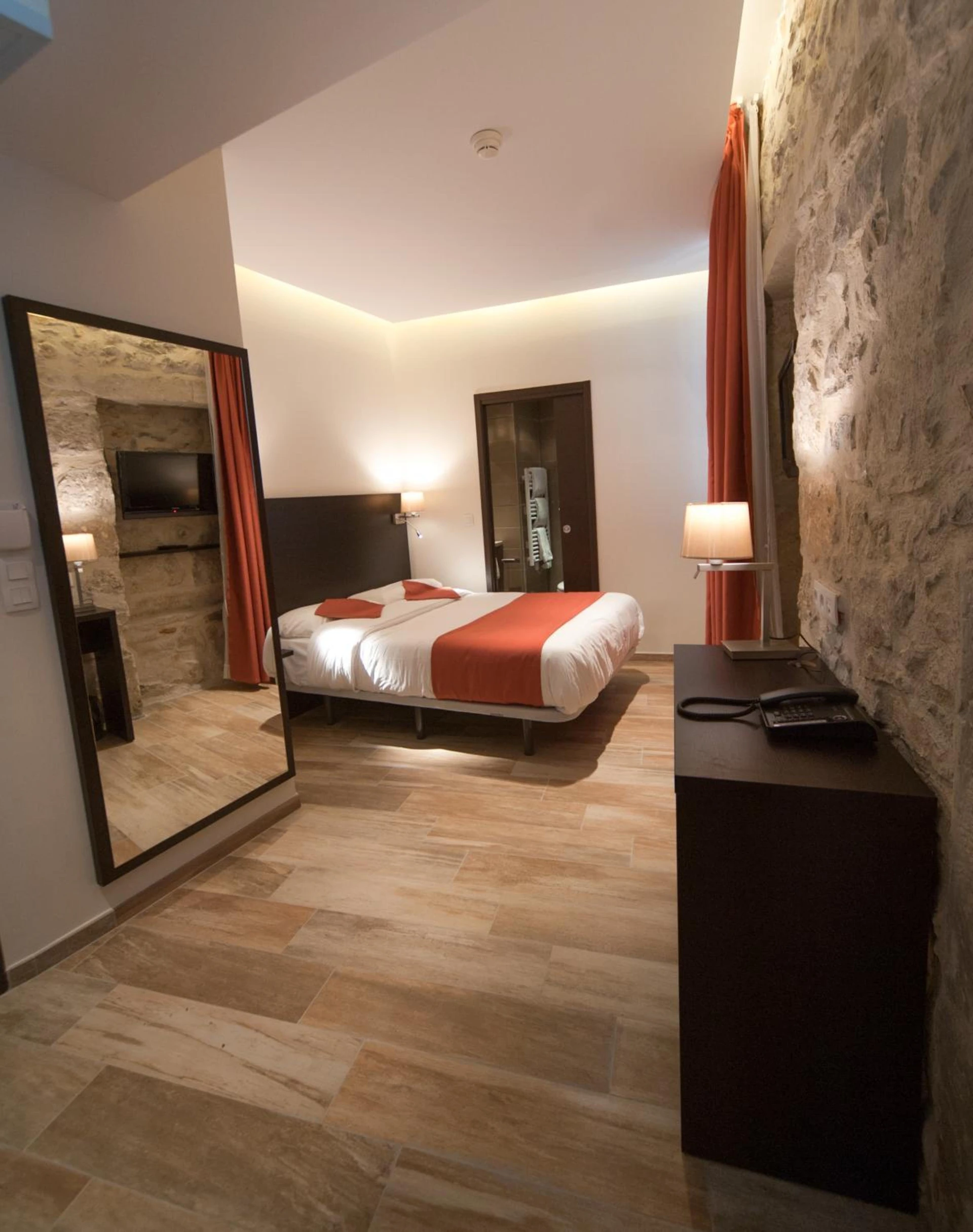 Chambre disponible pour un séminaire d'entreprise à Central Hotel - Les Rosiers-sur-Loire