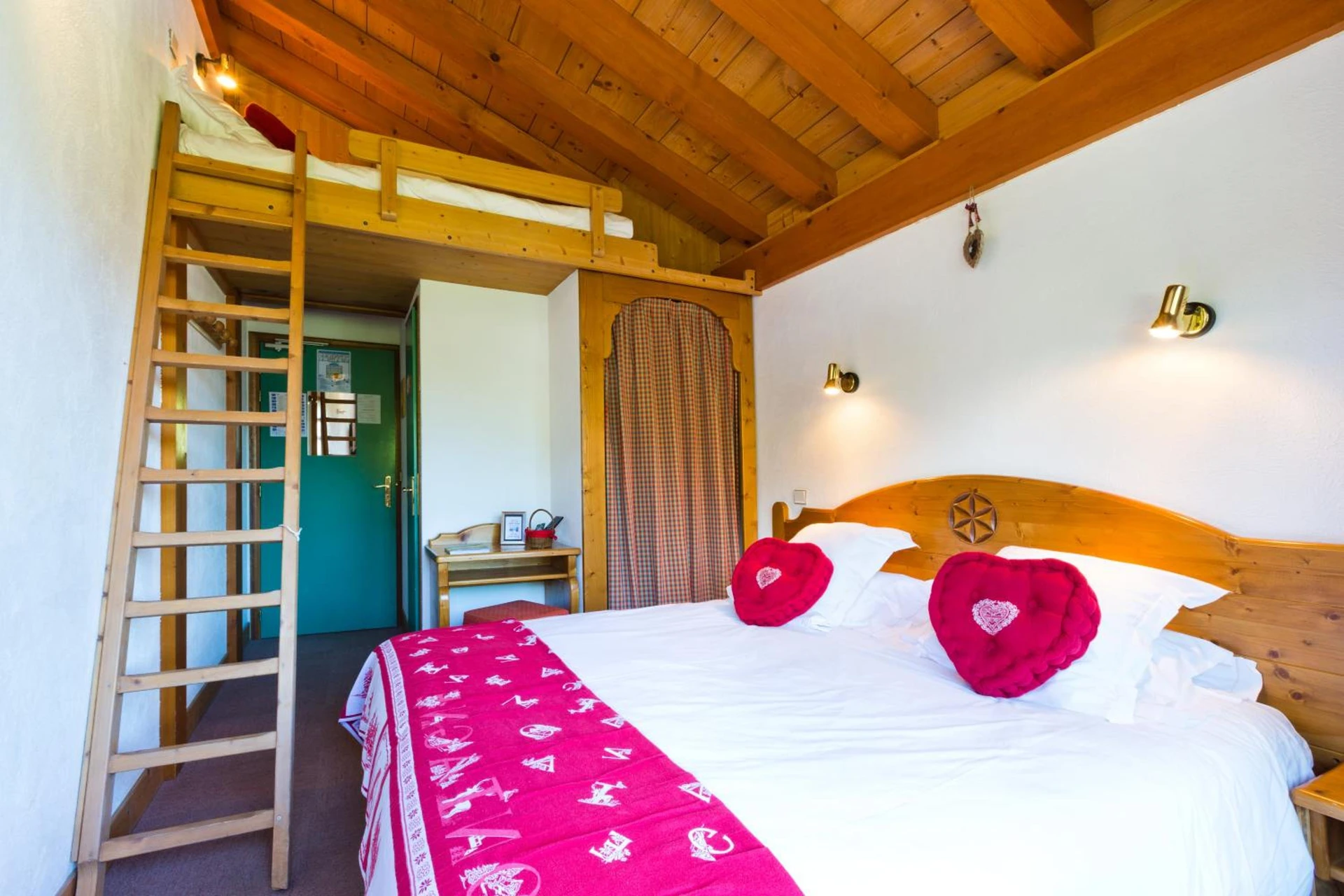 Magnifique chambre pour un séminaire d'entreprise à Chalet Hôtel Aiguille Blanche Logis - Les Gets