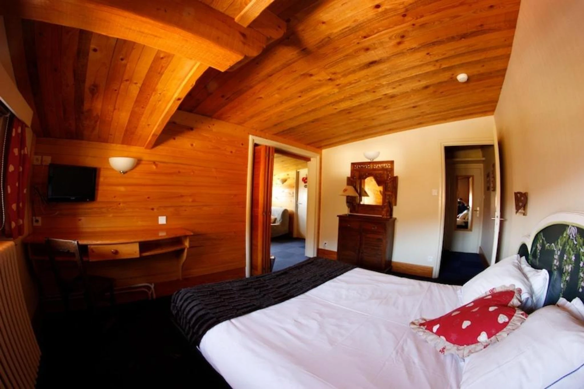 Chambre disponible pour un séminaire d'entreprise à Chalet Hotel Le Collet - Bouillante