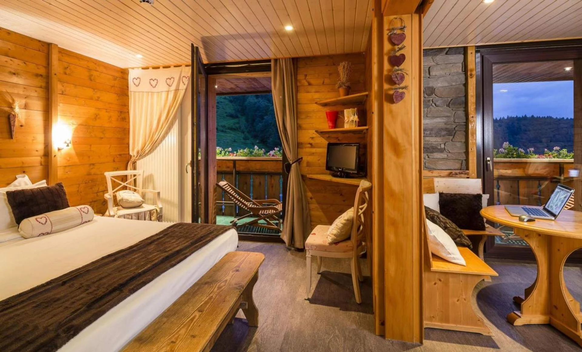 Chambre disponible pour un séminaire d'entreprise à Chalet Hotel Le Collet - Bouillante