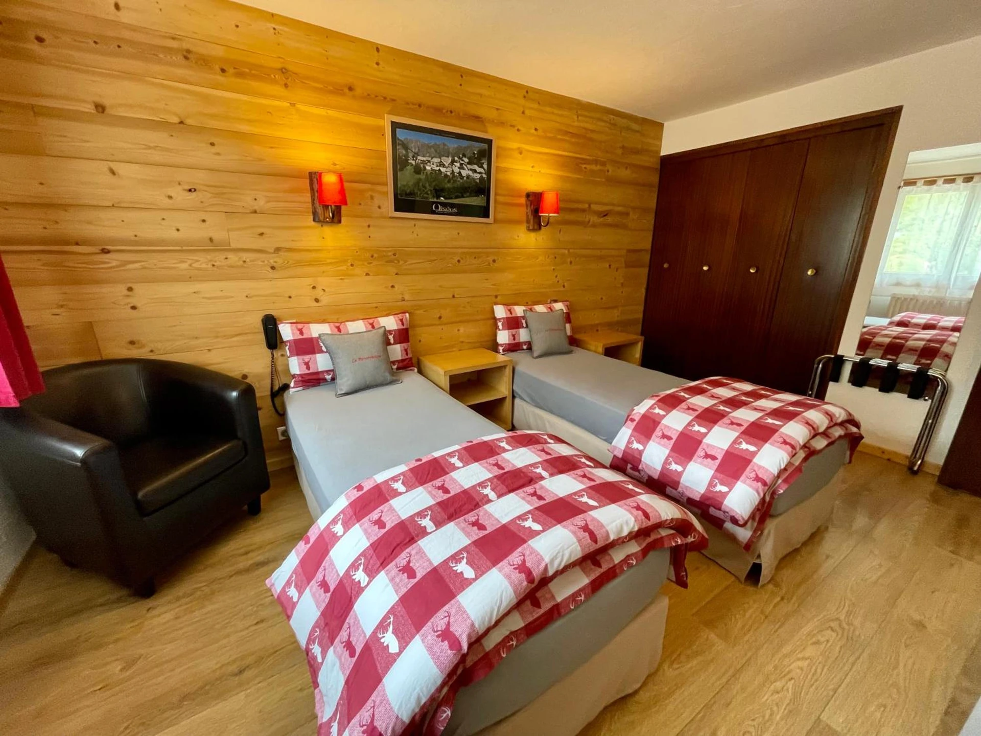Chambre disponible pour un séminaire d'entreprise à Hôtel Chalet Le Panoramique - Mizoën