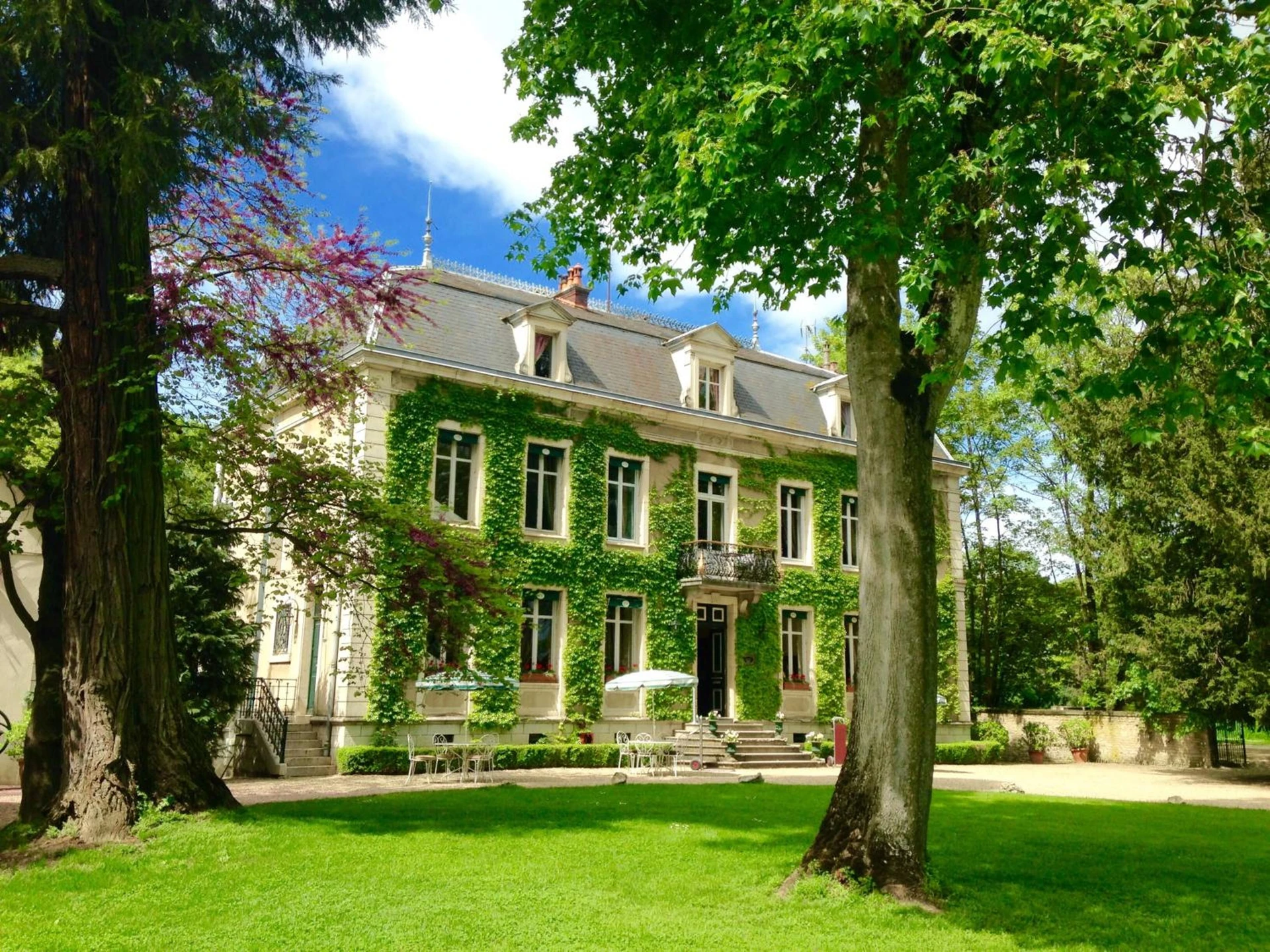 Organiser un séminaire d'entreprise : Château de Challanges à beaune