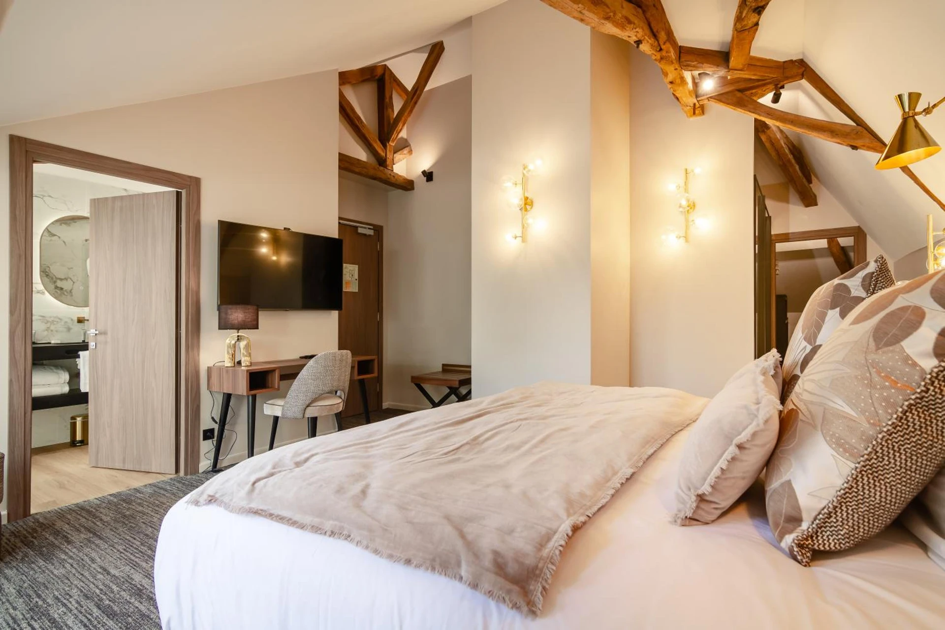 Chambre disponible pour un séminaire d'entreprise à Château de Maraval - Cénac-et-Saint-Julien