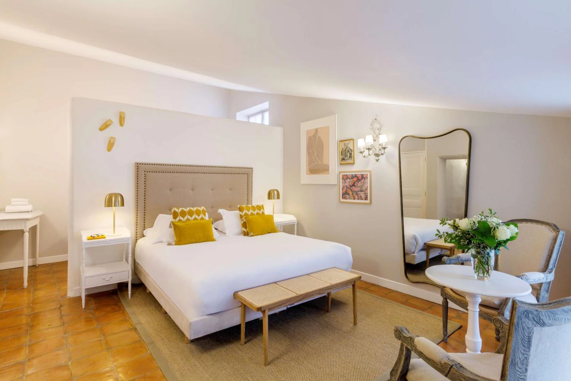 Magnifique chambre pour un séminaire d'entreprise à Château de Mazan, BW Premier Collection by Best Western - Mazan