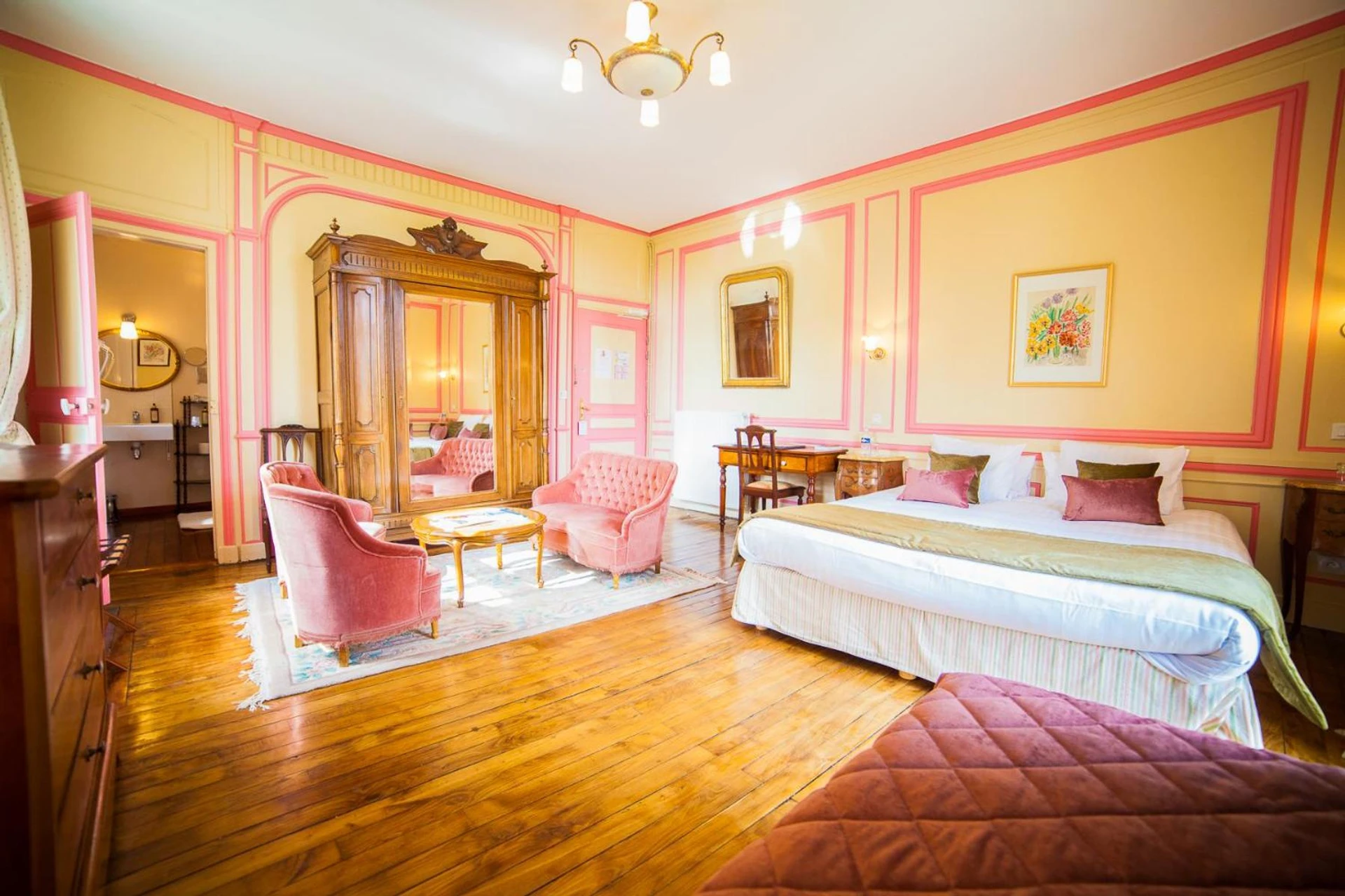 Chambre disponible pour un séminaire d'entreprise à Château Hôtel Du Colombier - Lisieux