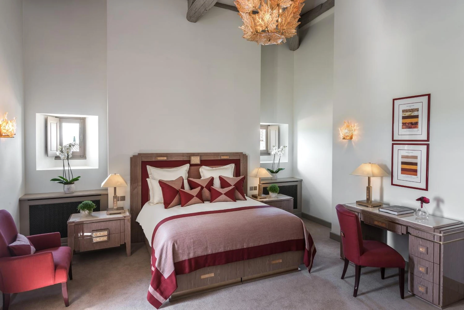 Chambre disponible pour un séminaire d'entreprise à Château Lafaurie-Peyraguey Hôtel & Restaurant LALIQUE - Honfleur