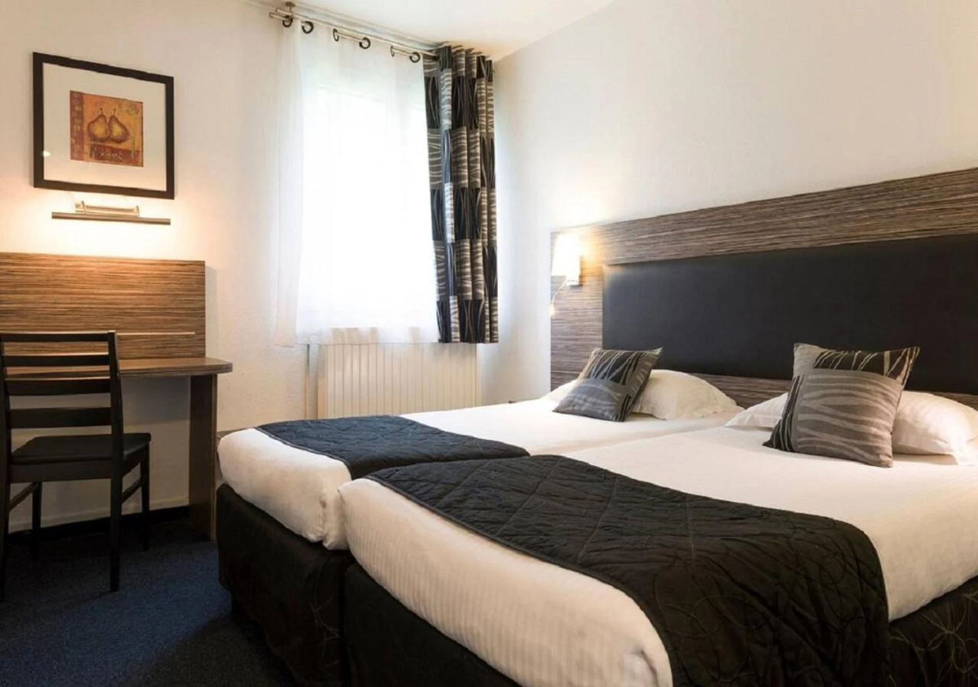 Magnifique chambre pour un séminaire d'entreprise à The Originals City Hôtel, Aéroport Beauvais - Beauvais