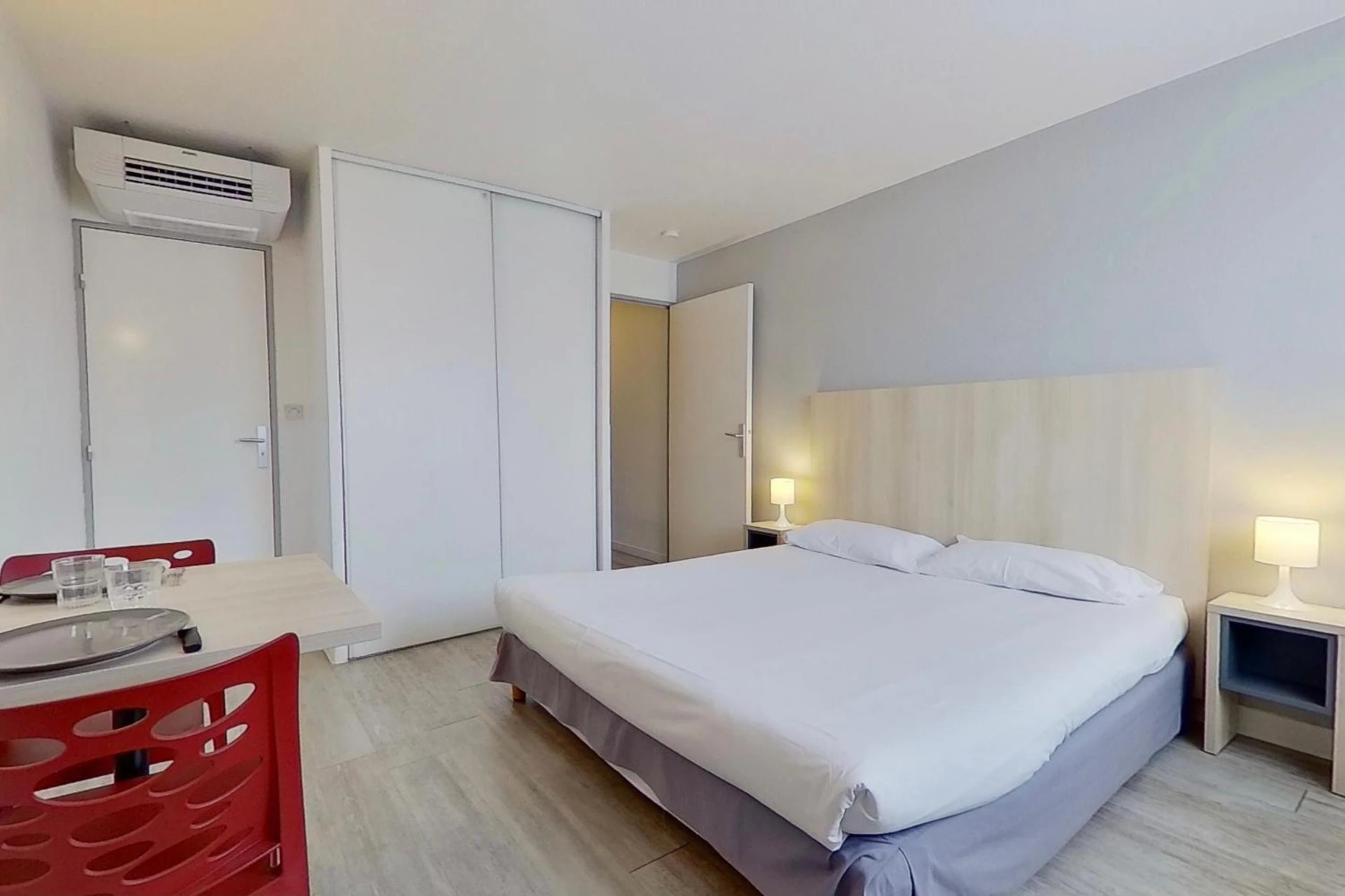 Magnifique chambre pour un séminaire d'entreprise à City Résidence Aix-en-Provence - Aix-en-Provence