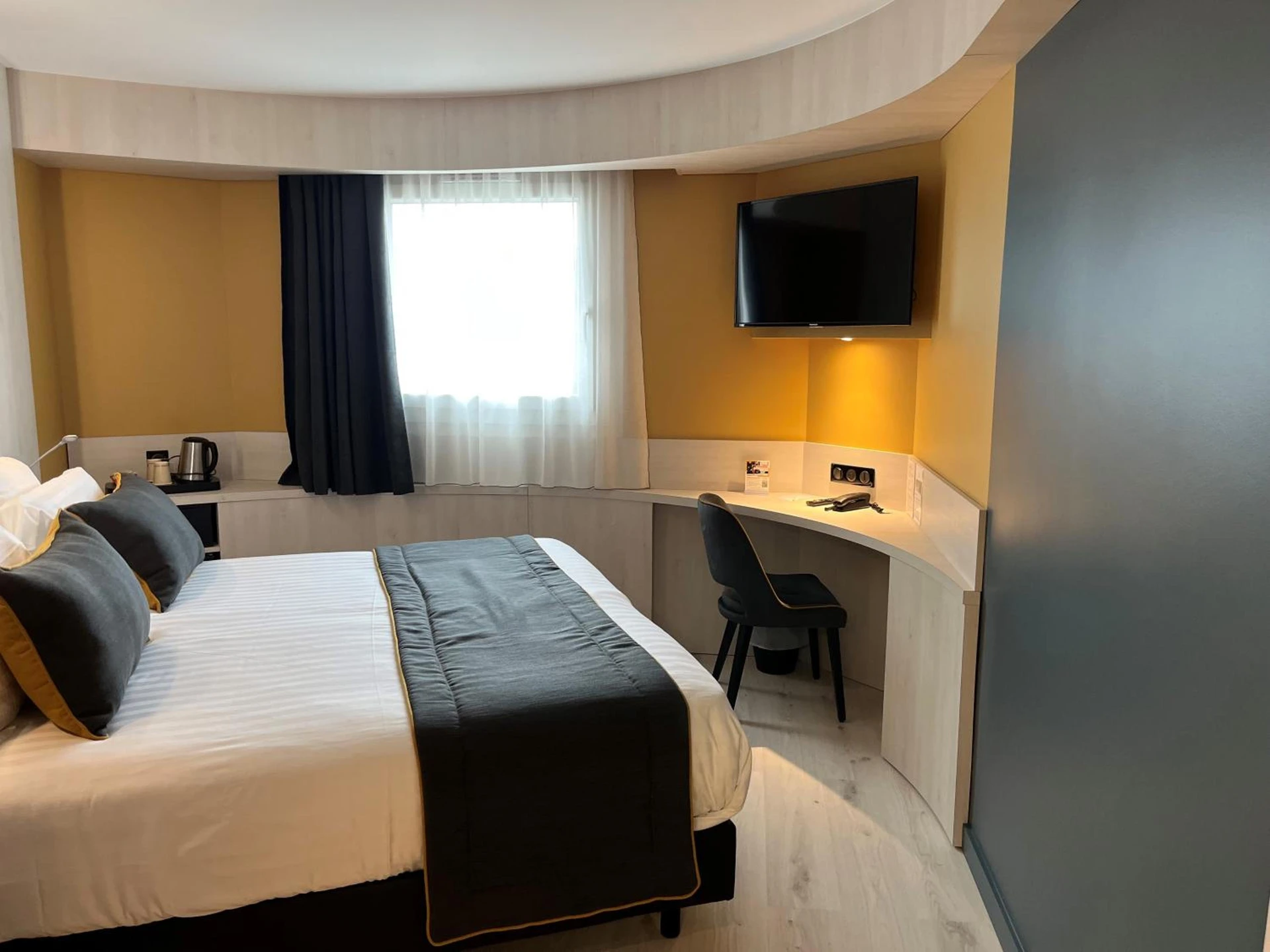 Chambre disponible pour un séminaire d'entreprise à Comfort Hotel Clermont Saint Jacques - Clermont-Ferrand