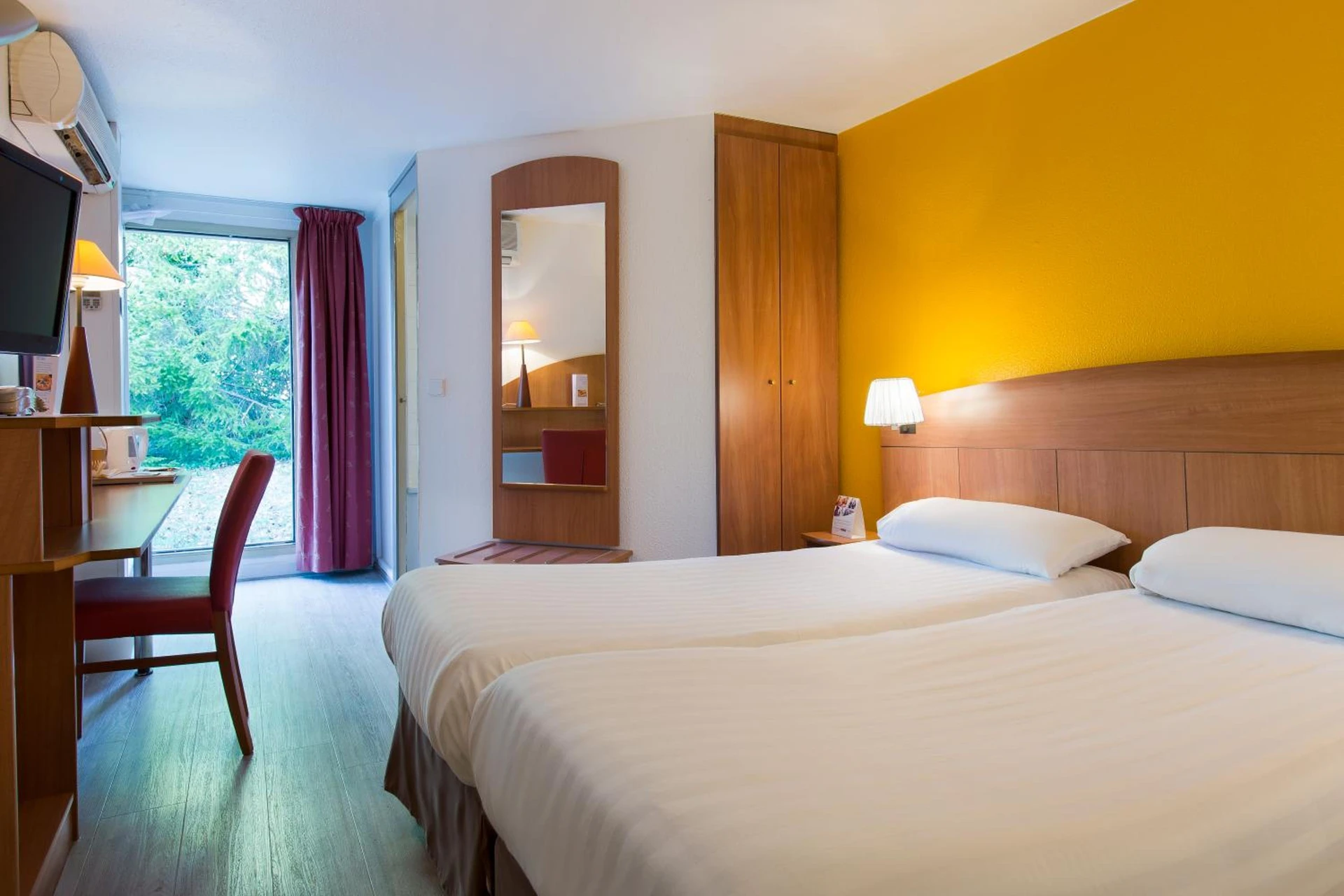 Organiser un séminaire d'entreprise : Comfort Hotel Grenoble Meylan à meylan