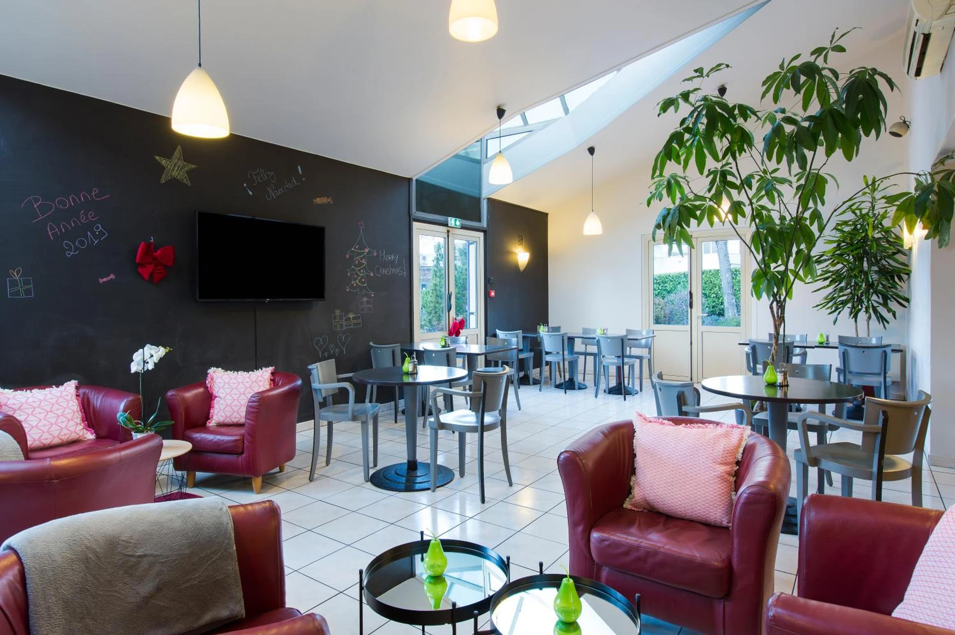 Organiser un séminaire d'entreprise : Comfort Hotel Grenoble Meylan à meylan