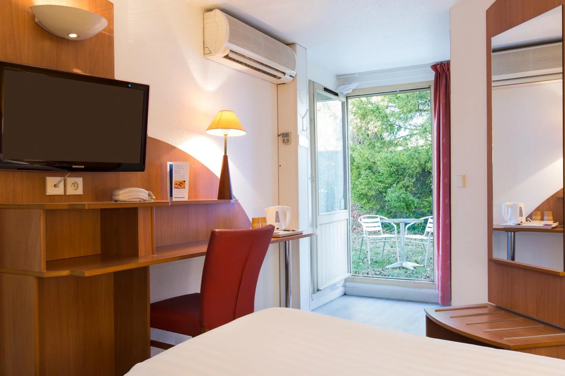 Chambre disponible pour un séminaire d'entreprise à Comfort Hotel Grenoble Meylan - Meylan