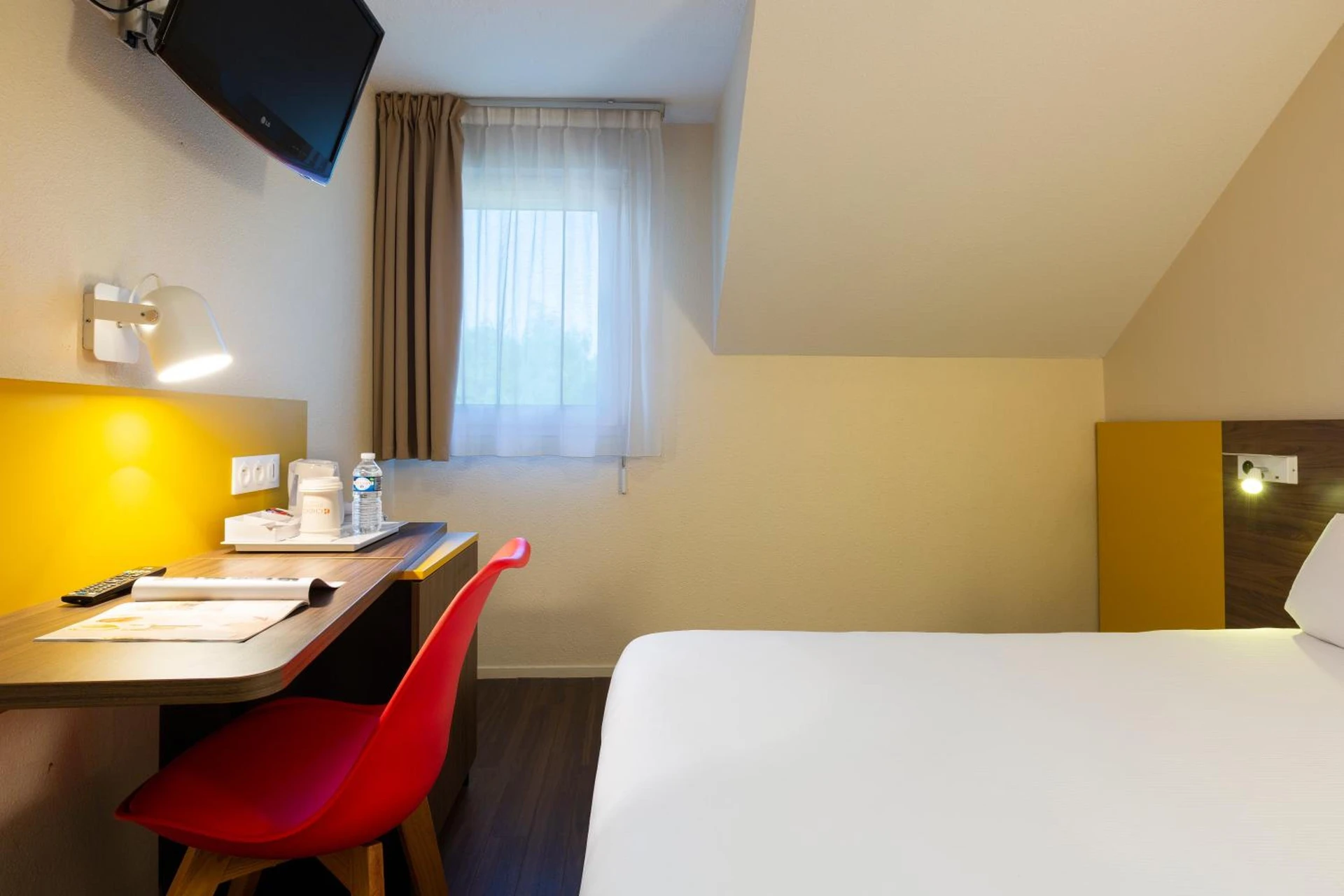 Chambre disponible pour un séminaire d'entreprise à Comfort Hotel Lille Lomme - Juan-les-Pins