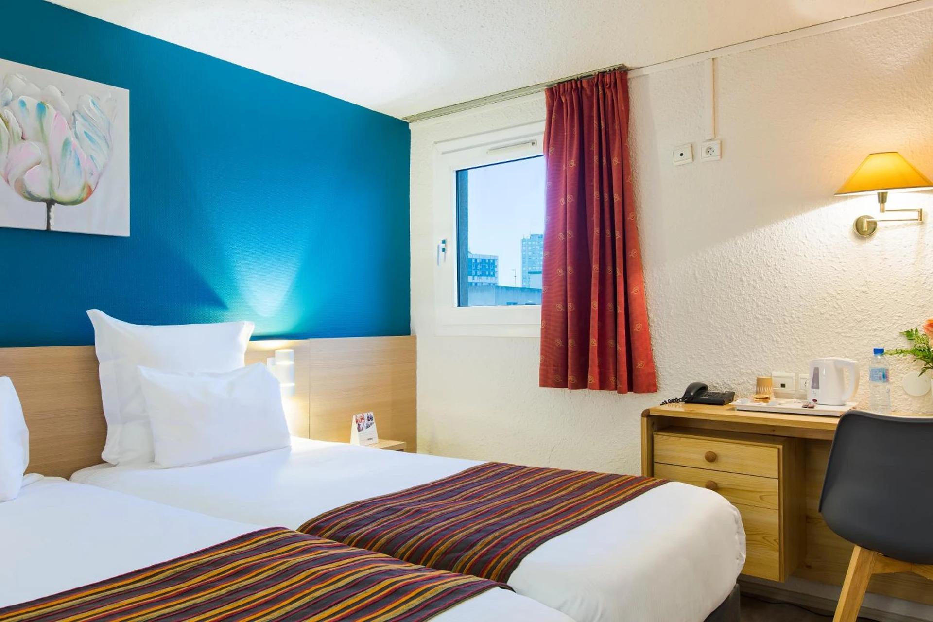 Magnifique chambre pour un séminaire d'entreprise à Comfort Hotel Montlucon - Montluçon