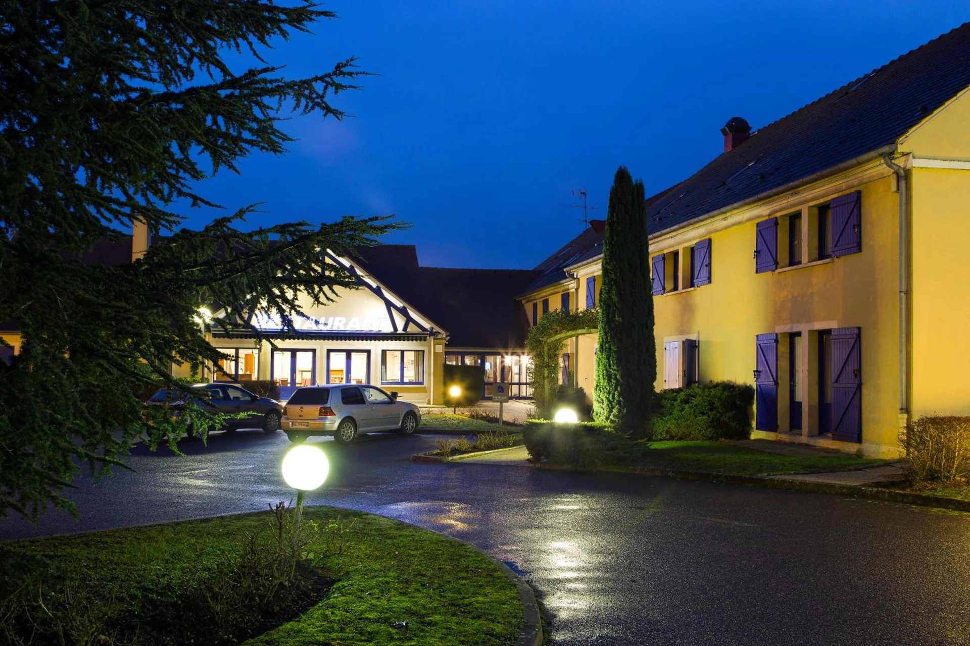 Salle de séminaire à Comfort Hotel Etampes - Organiser un événement professionnel à Étampes
