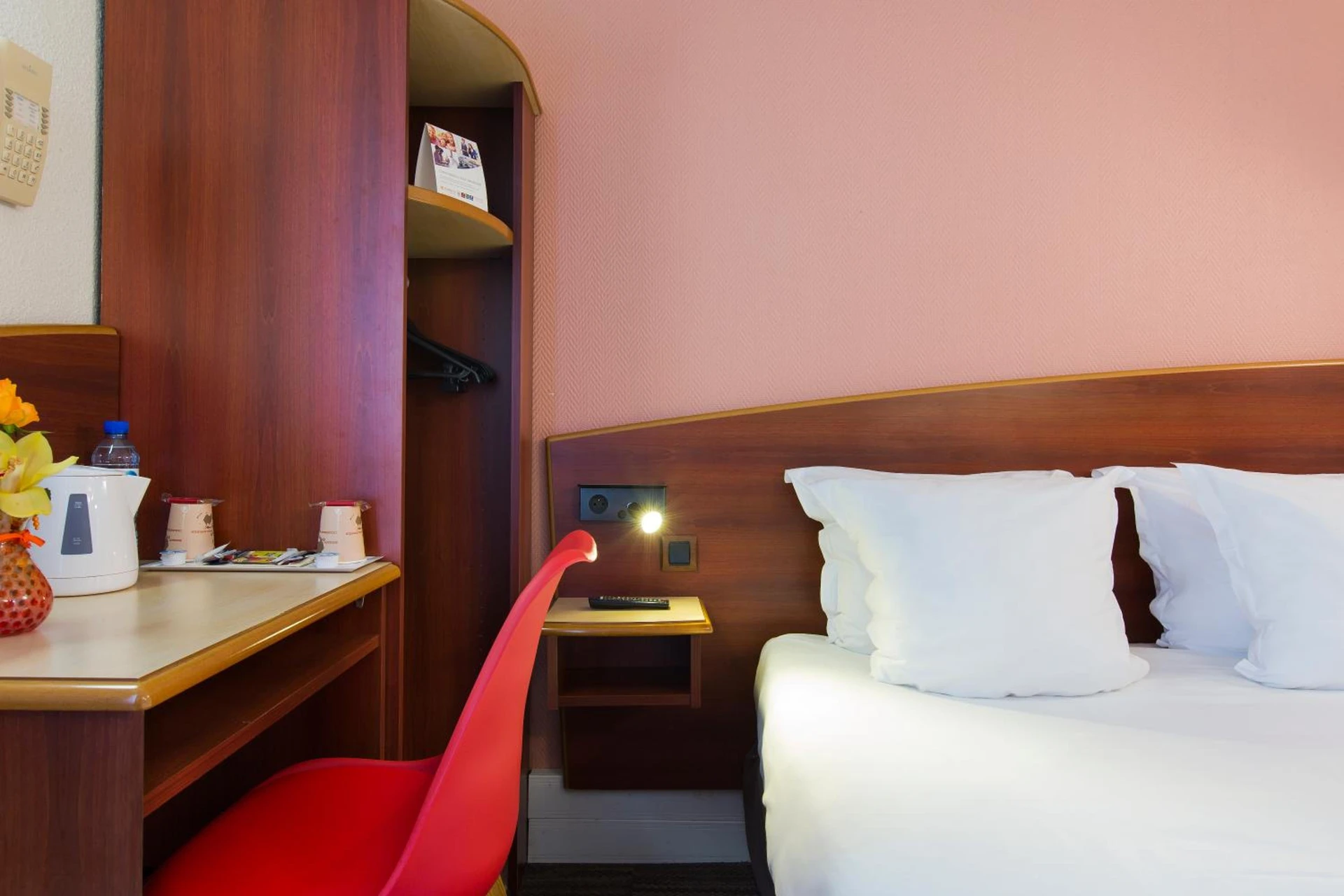 Chambre à Comfort Hotel Etampes - Organiser un séminaire d'entreprise à Étampes