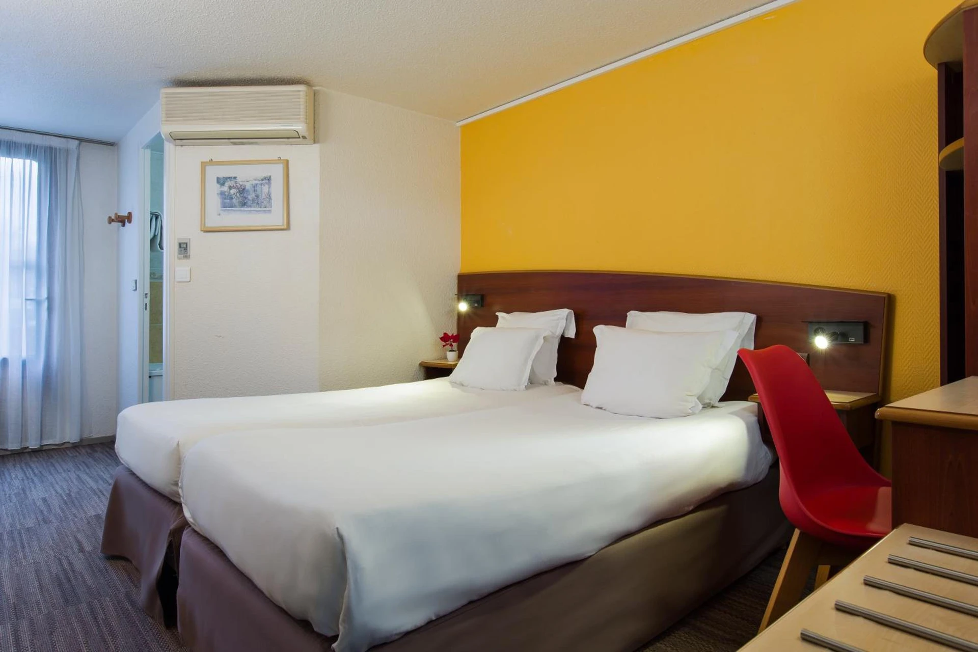Chambre disponible pour un séminaire d'entreprise à Comfort Hotel Etampes - Étampes