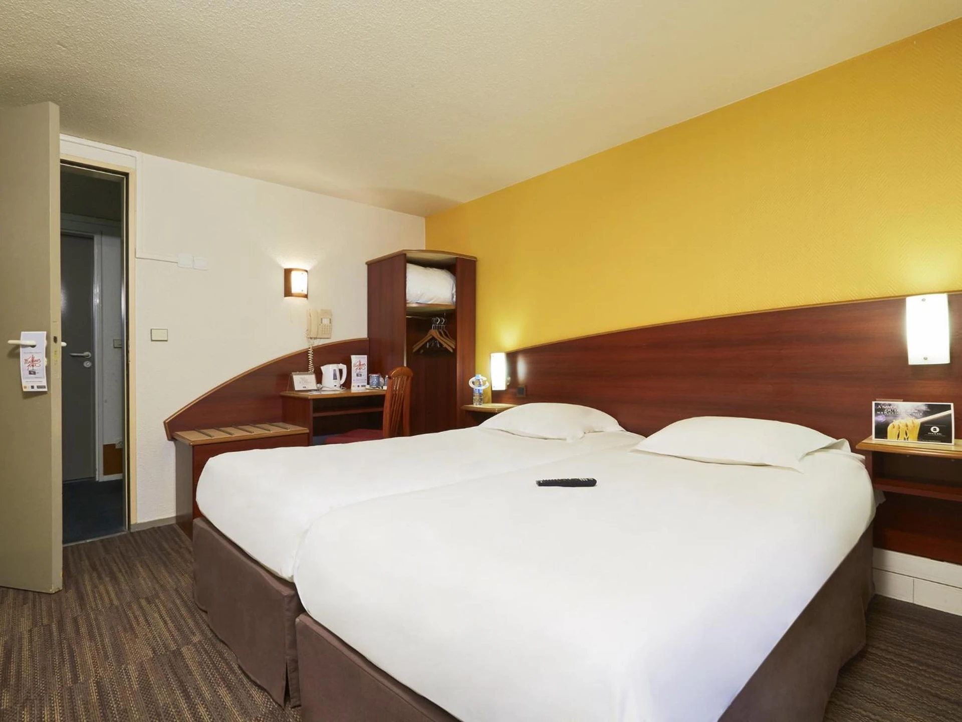 Magnifique chambre pour un séminaire d'entreprise à Comfort Hotel Etampes - Étampes