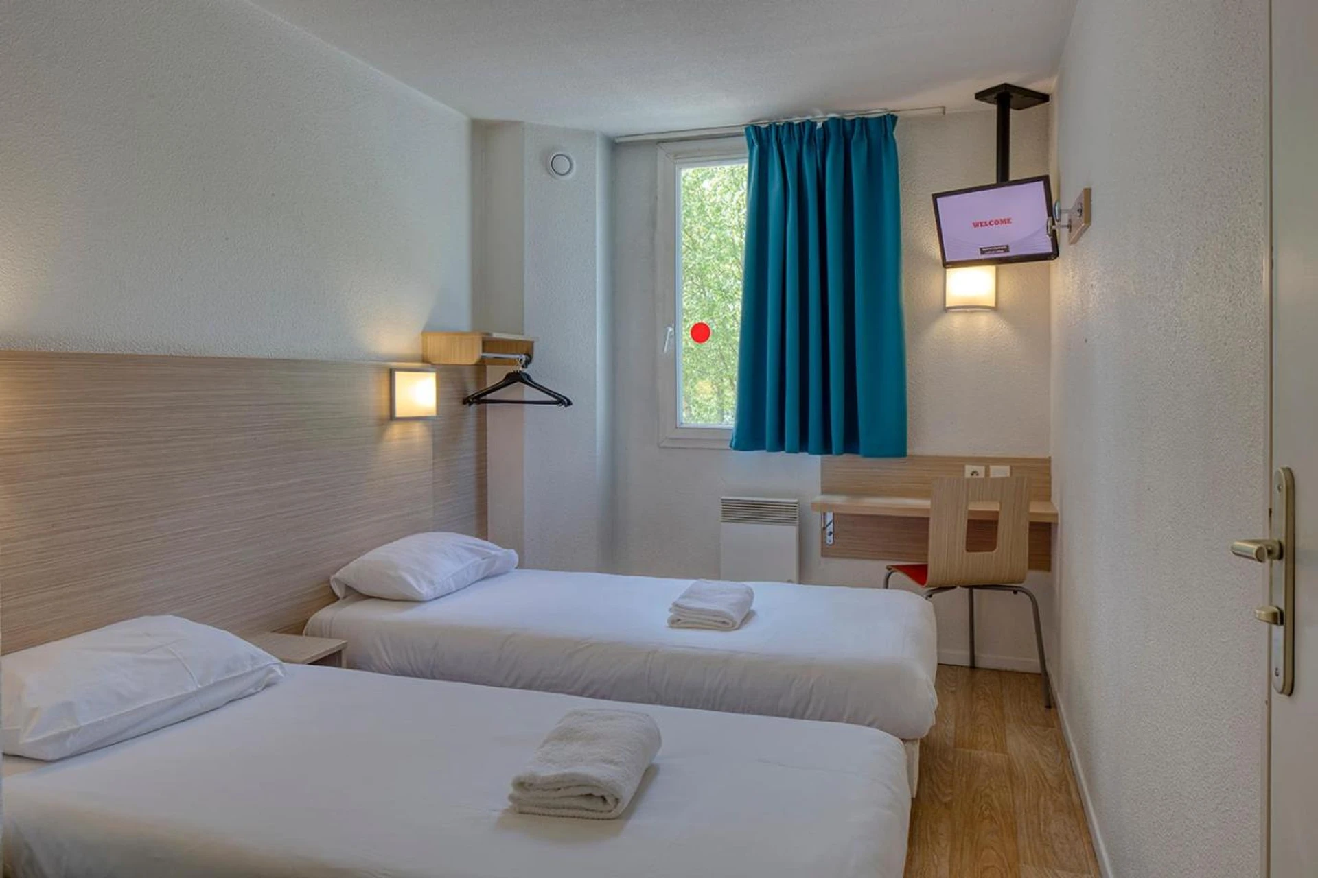 Chambre disponible pour un séminaire d'entreprise à CYAN HOTEL - Roissy Villepinte Parc des Expositions - Roissy-en-France