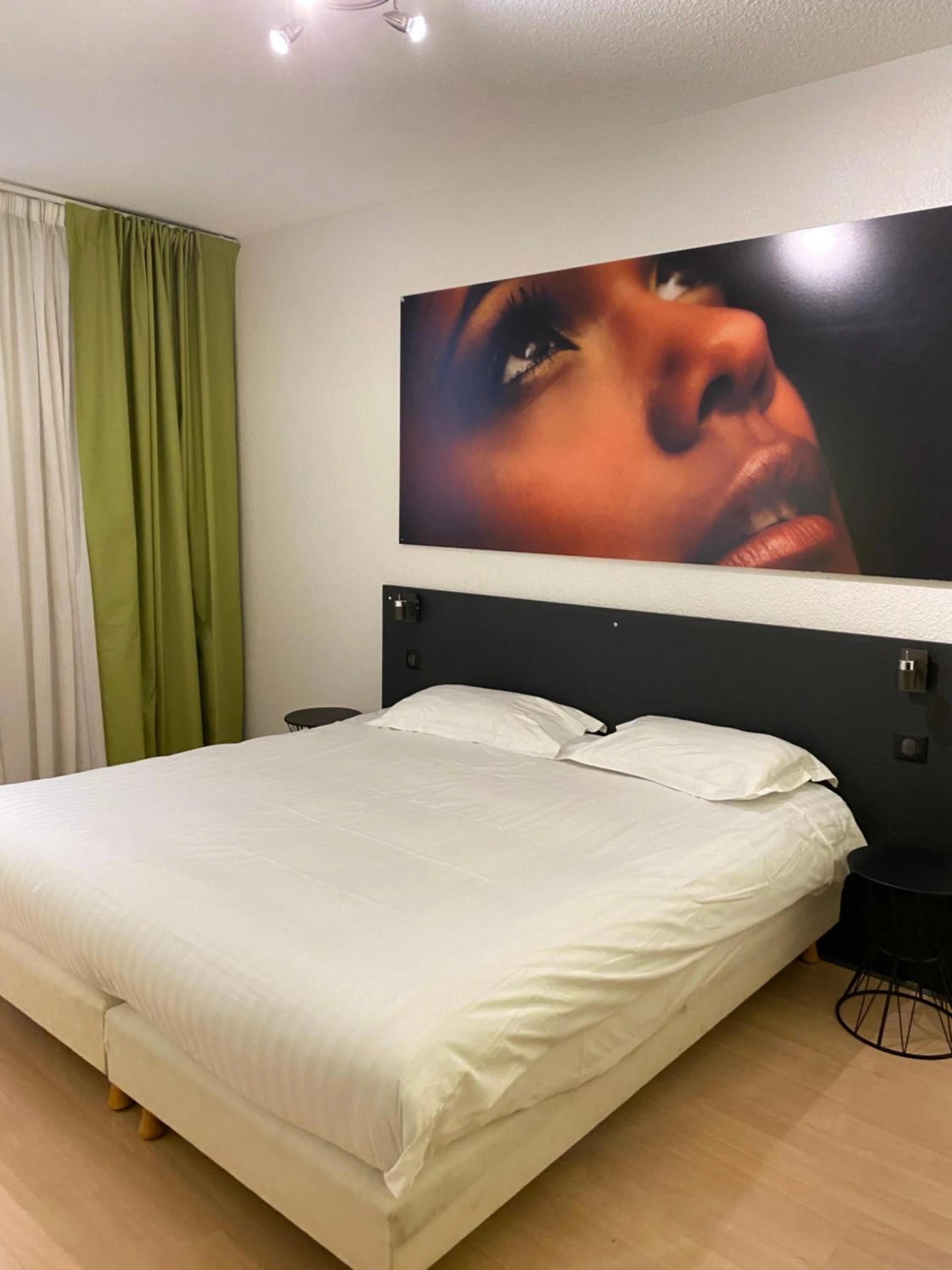 Chambre disponible pour un séminaire d'entreprise à Dav'hotel Jaude - Clermont-Ferrand