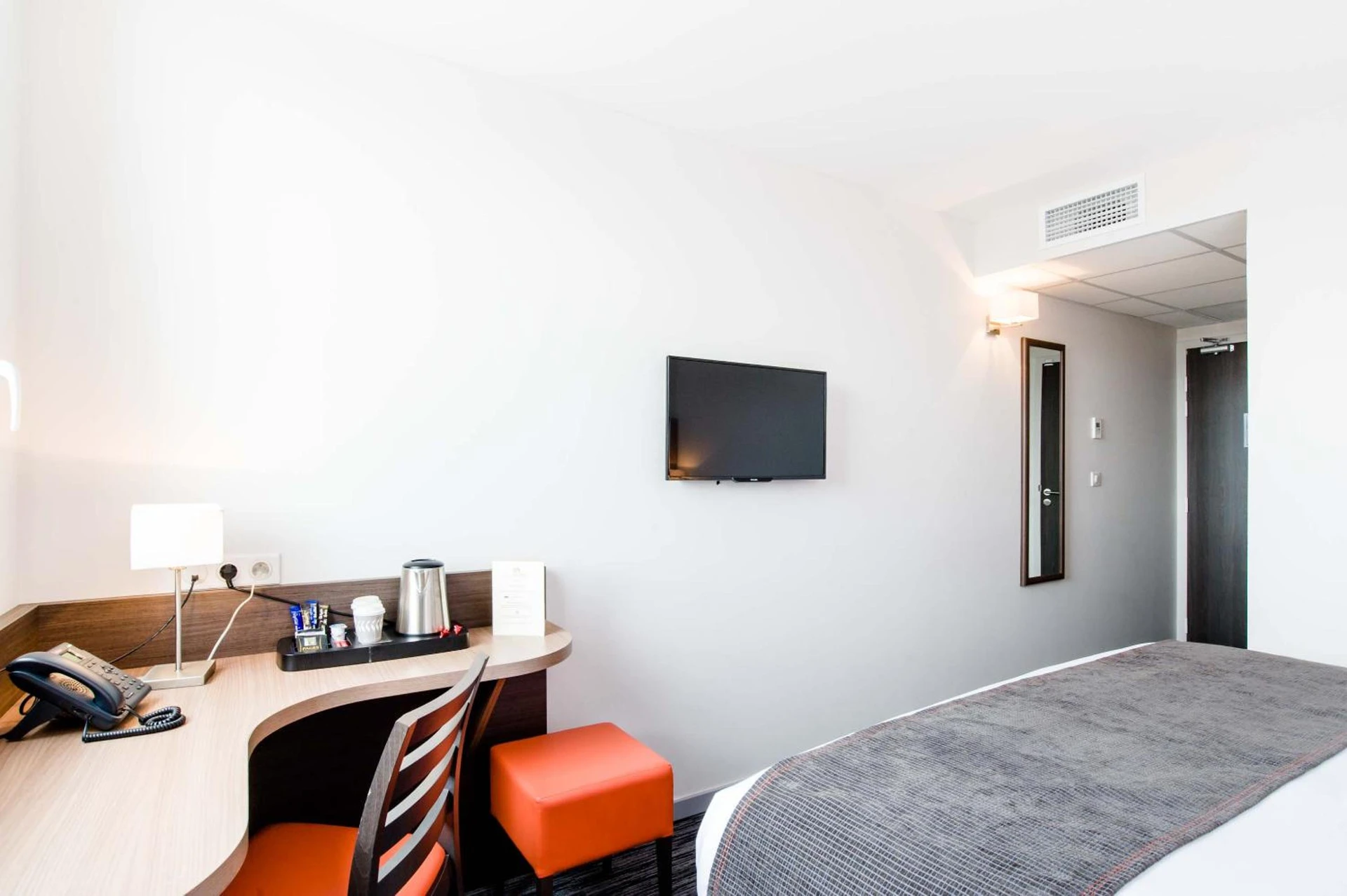 Chambre disponible pour un séminaire d'entreprise à Dios Hotel - Bruguières