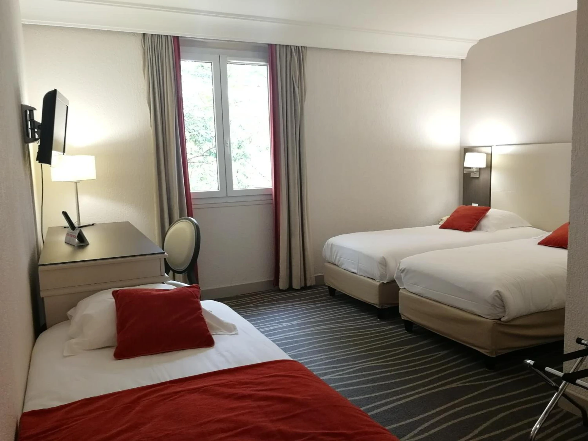 Magnifique chambre pour un séminaire d'entreprise à Logis Hôtels- Hôtel et Restaurant Domaine de Fompeyre - Bazas