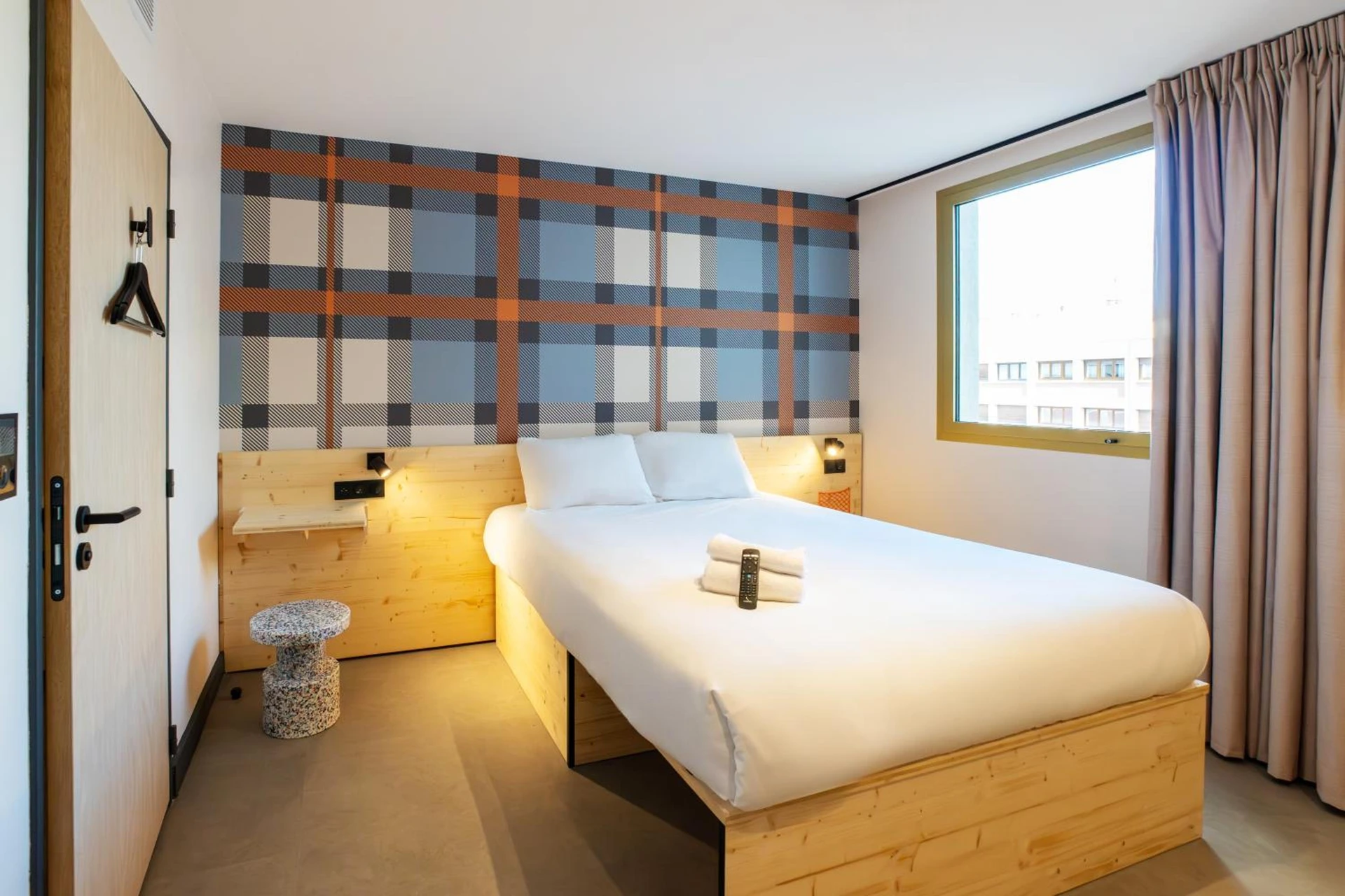 Chambre disponible pour un séminaire d'entreprise à easyHotel Marseille Euromed - Marseille
