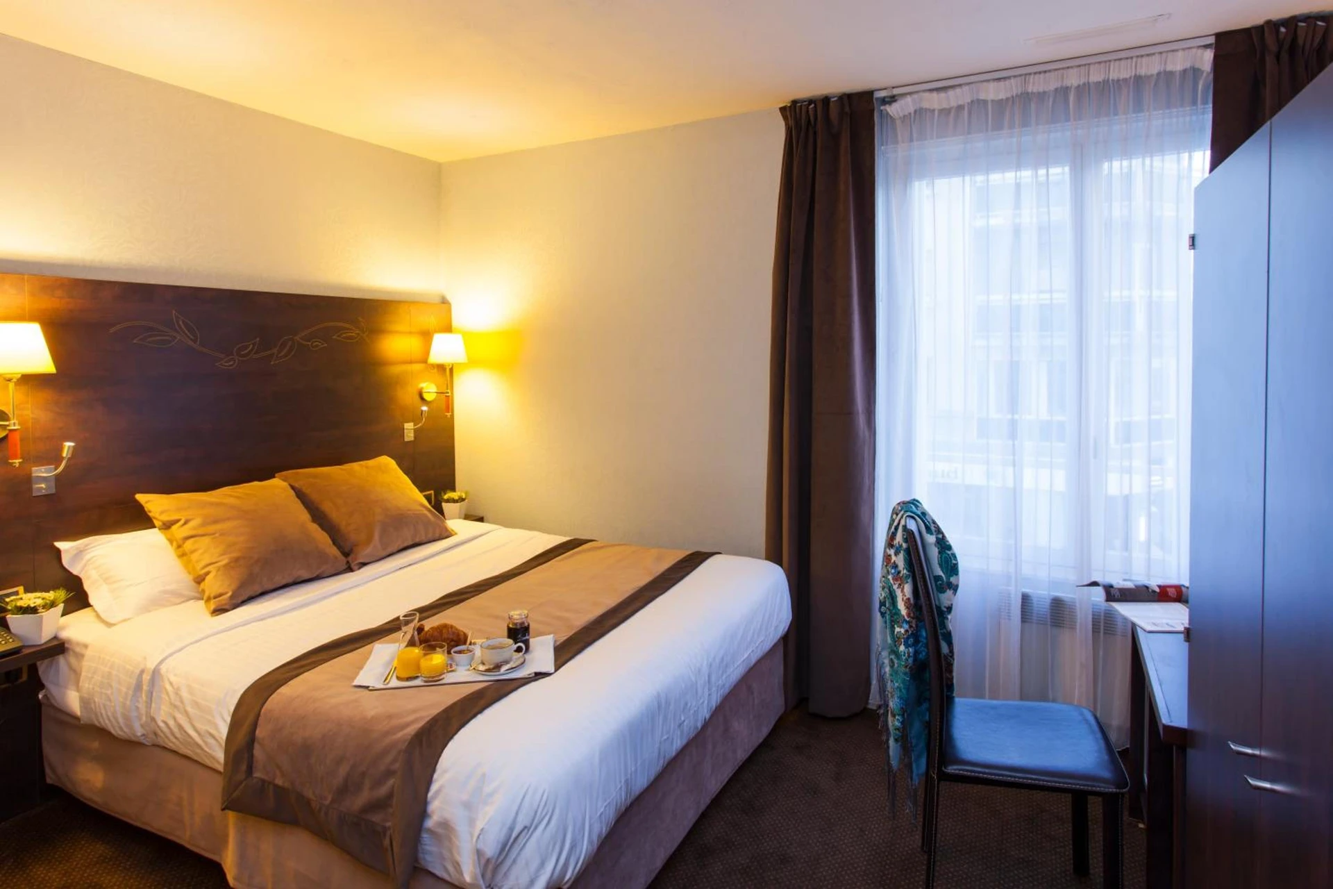 Chambre disponible pour un séminaire d'entreprise à Élysée Hôtel - Châteauroux