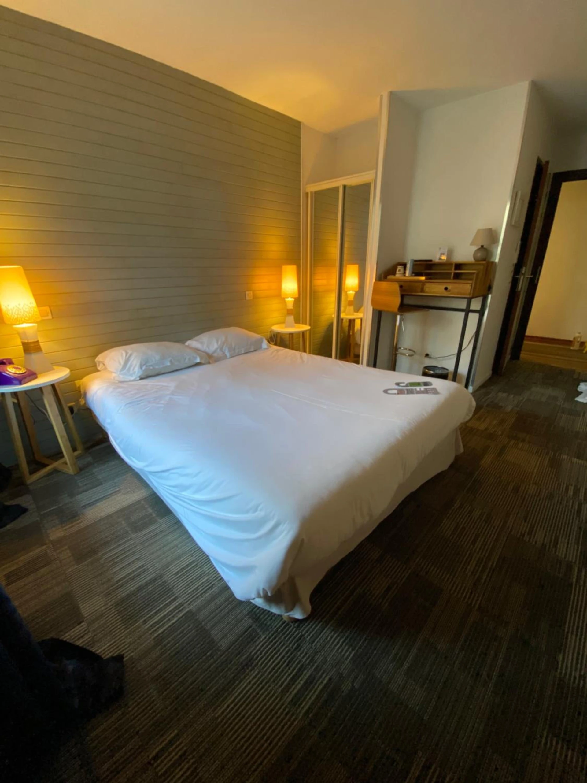 Chambre disponible pour un séminaire d'entreprise à Enzo Hôtels - ST Eloy Metz Amneville By Kyriad Direct - Amnéville