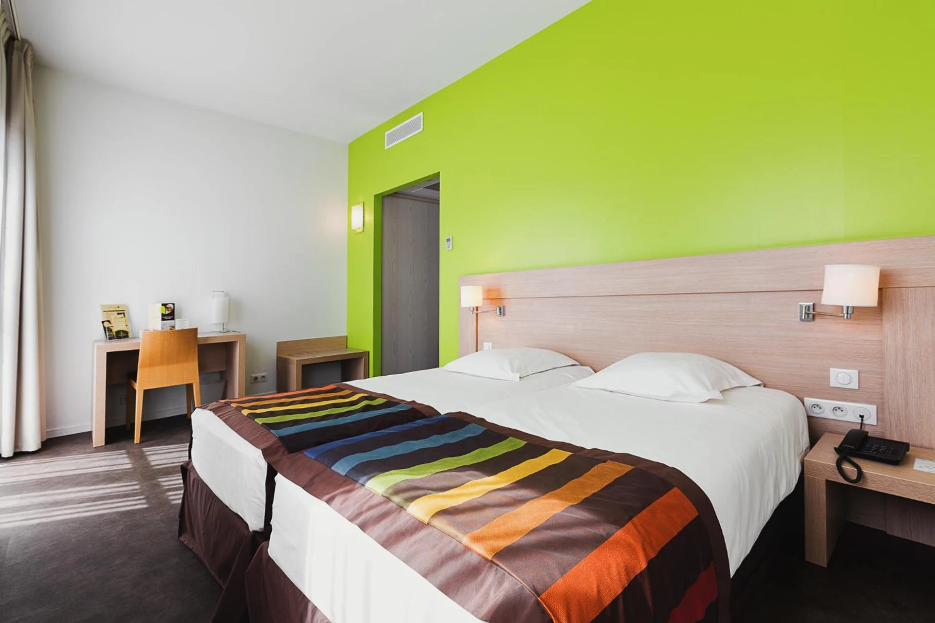 Lieu convivial pour un séminaire d'entreprise à Esatitude Hotel - Nice - En savoir plus 