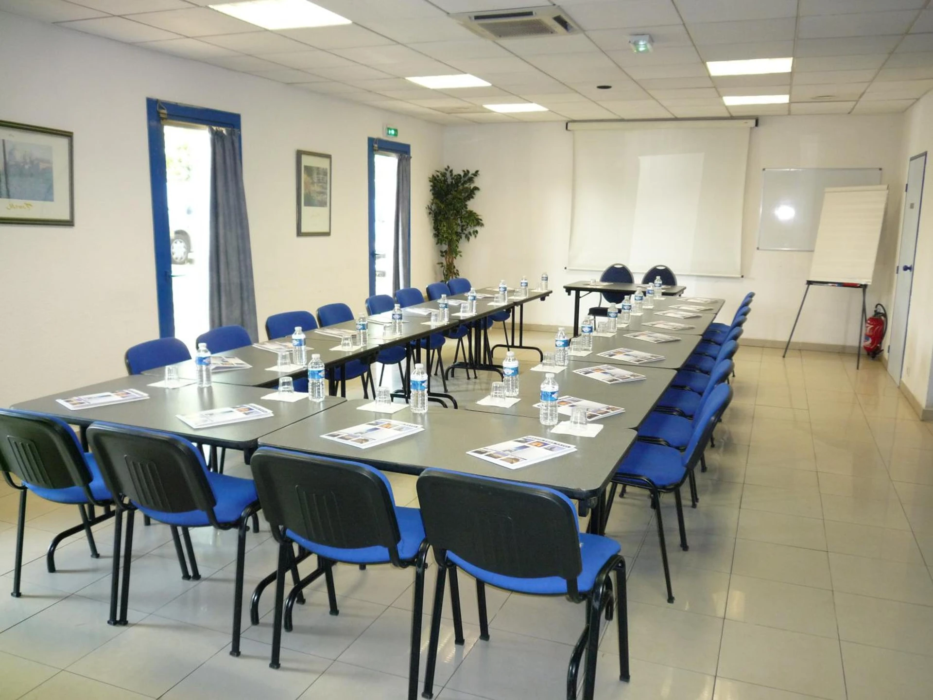 Organiser un séminaire d'entreprise : Euro Hôtel Airport Orly Rungis à fresnes