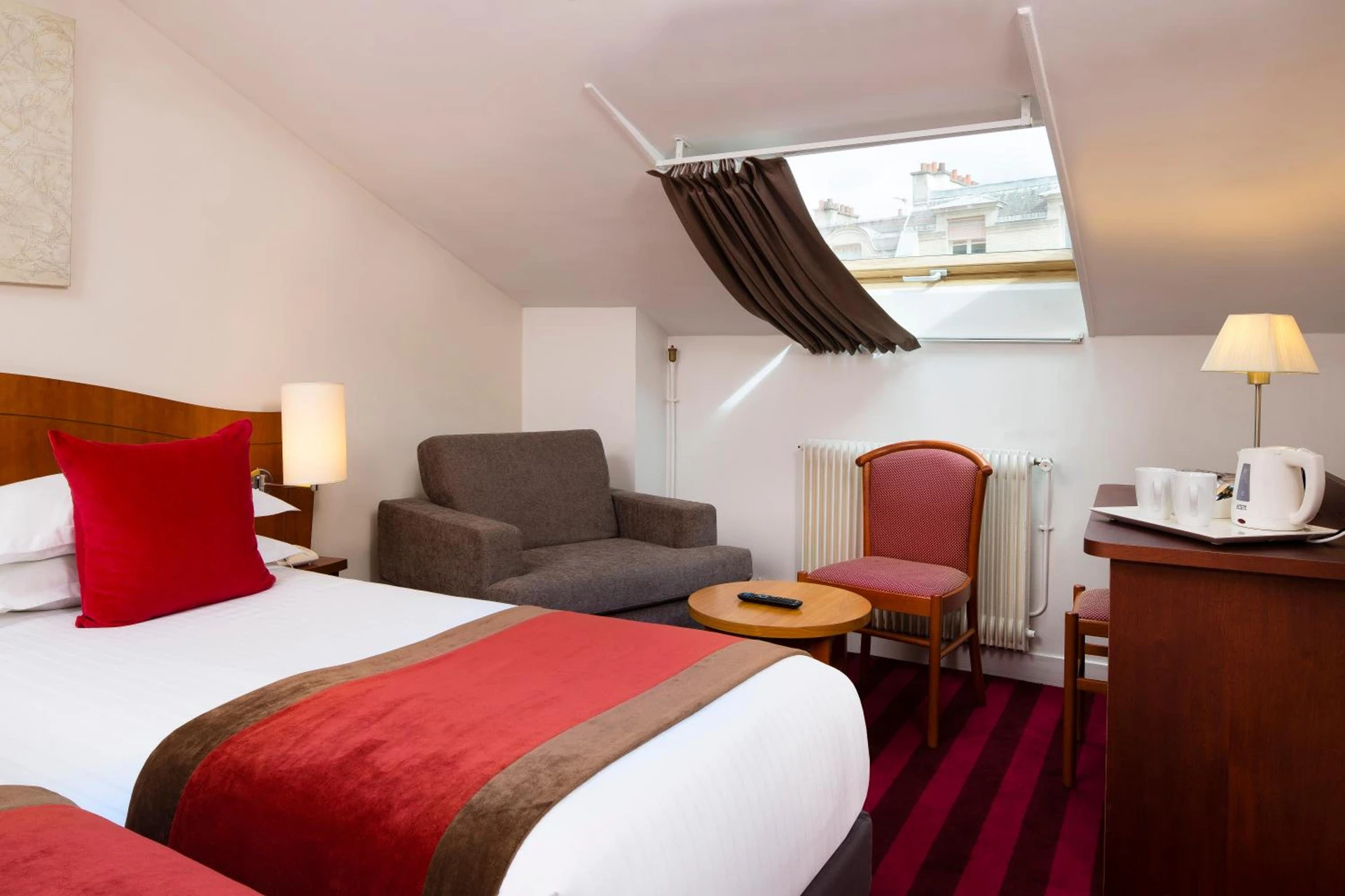 Chambre disponible pour un séminaire d'entreprise à Europe Hotel Paris Eiffel - Paris