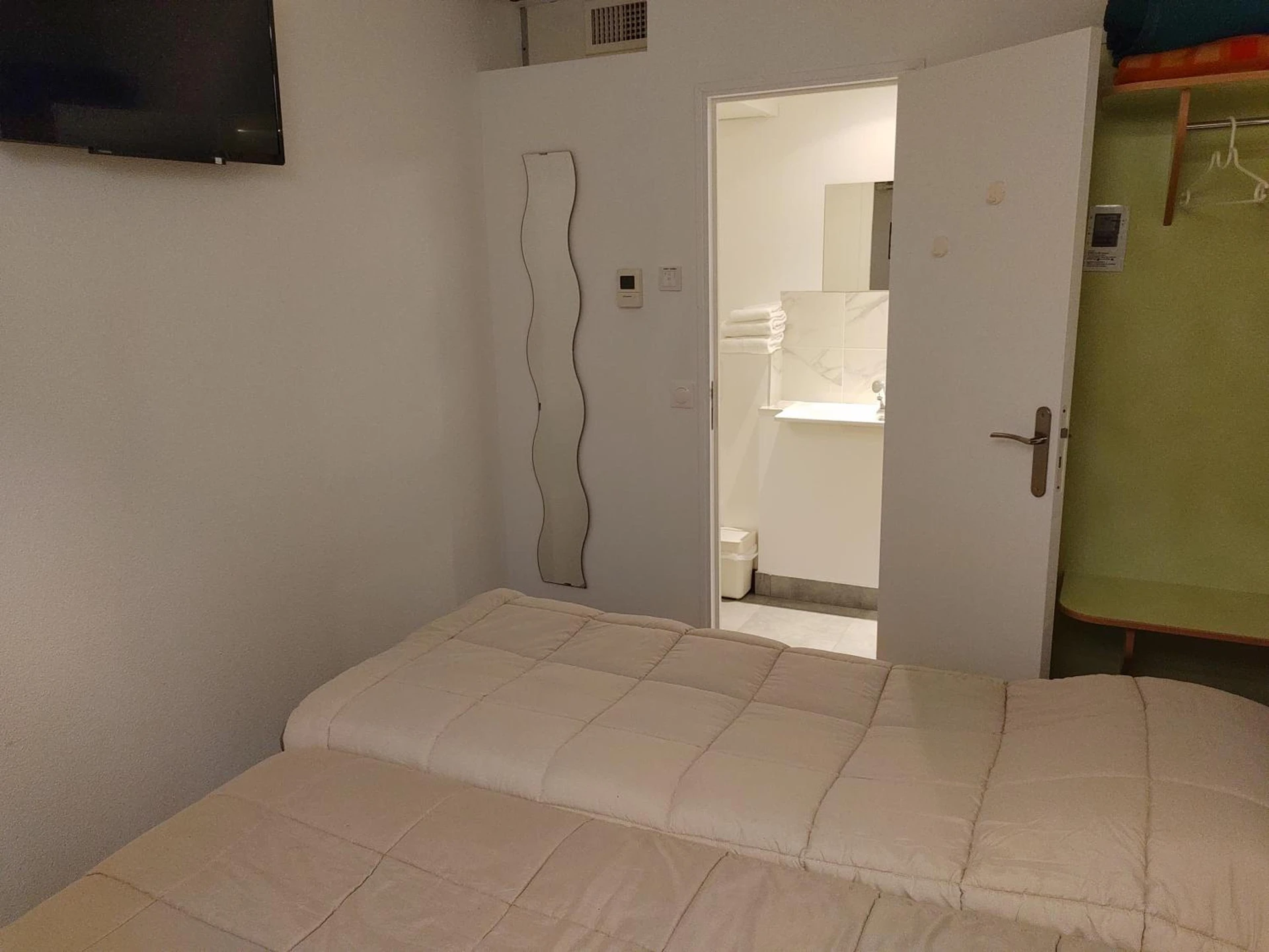 Chambre disponible pour un séminaire d'entreprise à Fasthotel Well Inn Mâcon sud - un hôtel FH Confort - Charnay-lès-Mâcon