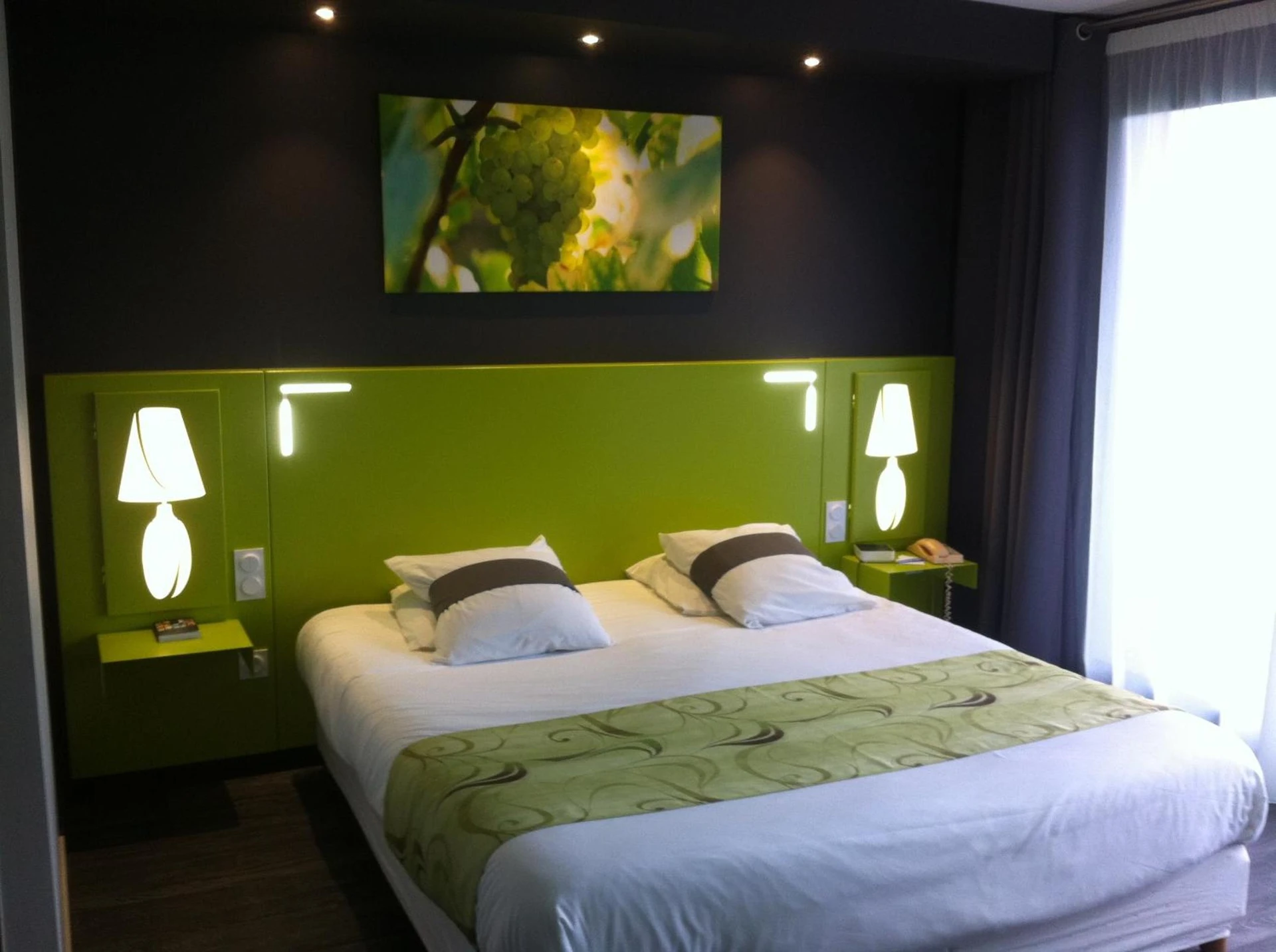Chambre disponible pour un séminaire d'entreprise à Golf Hotel Colvert - Room Service Disponible - Levernois