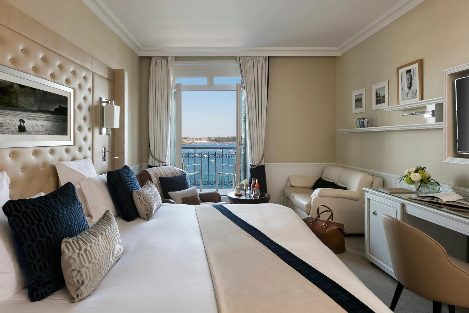 Organiser un séminaire d'entreprise : Hôtel Barrière Le Grand Hôtel Dinard à dinard