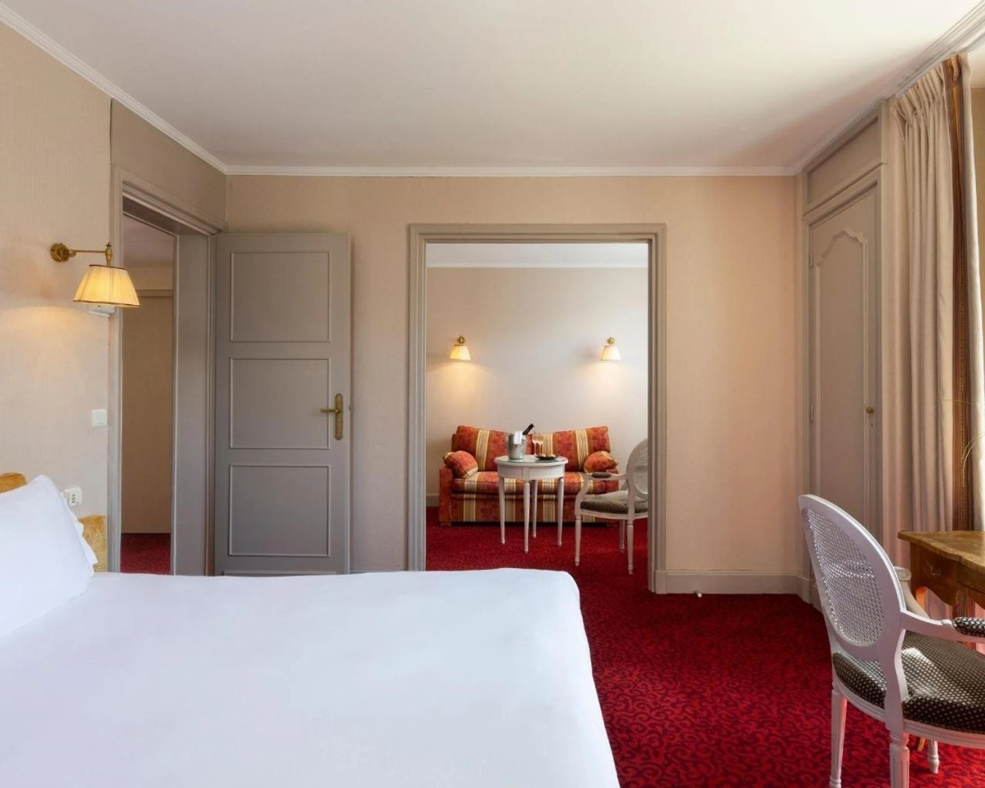 Chambre disponible pour un séminaire d'entreprise à Hôtel Barrière le Grand Hôtel Enghien-les-Bains - Enghien-les-Bains