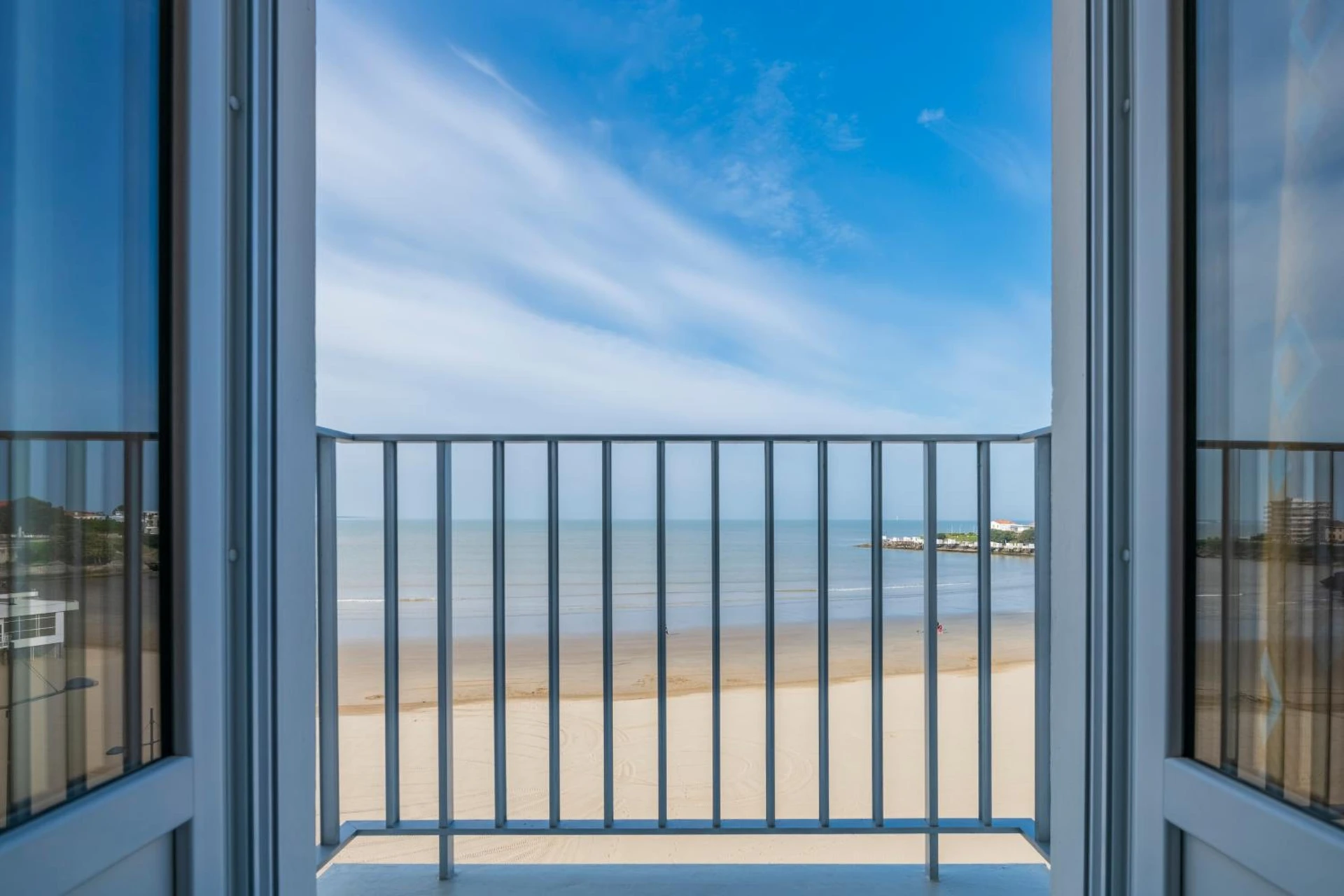 Lieu convivial pour un séminaire d'entreprise à CERISE Royan - Le Grand Hôtel de la Plage - Royan - En savoir plus 