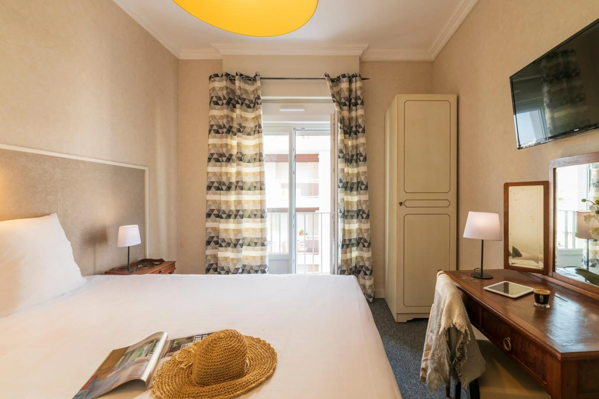 Chambre disponible pour un séminaire d'entreprise à CERISE Royan - Le Grand Hôtel de la Plage - Royan